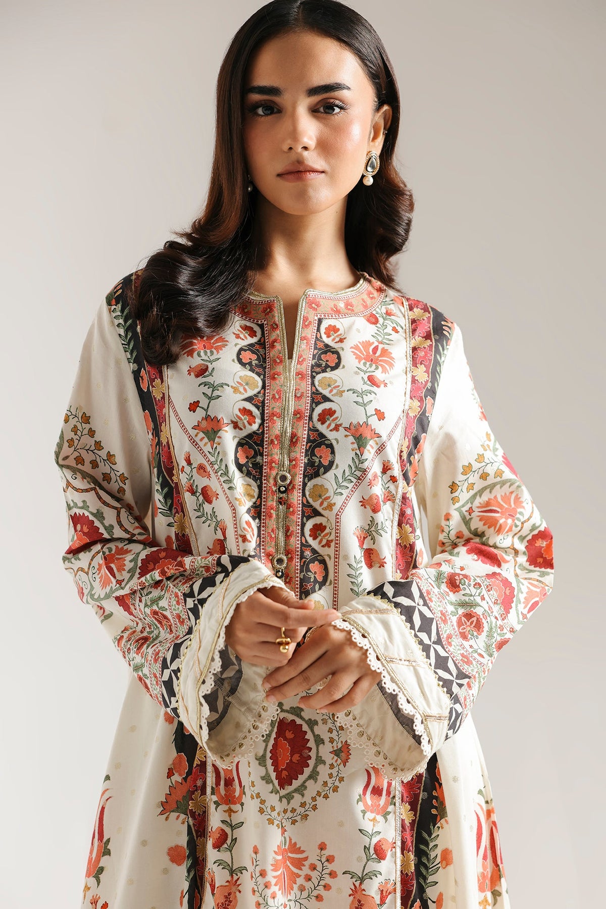 EMBROIDERED SUIT (E3484/103/005)