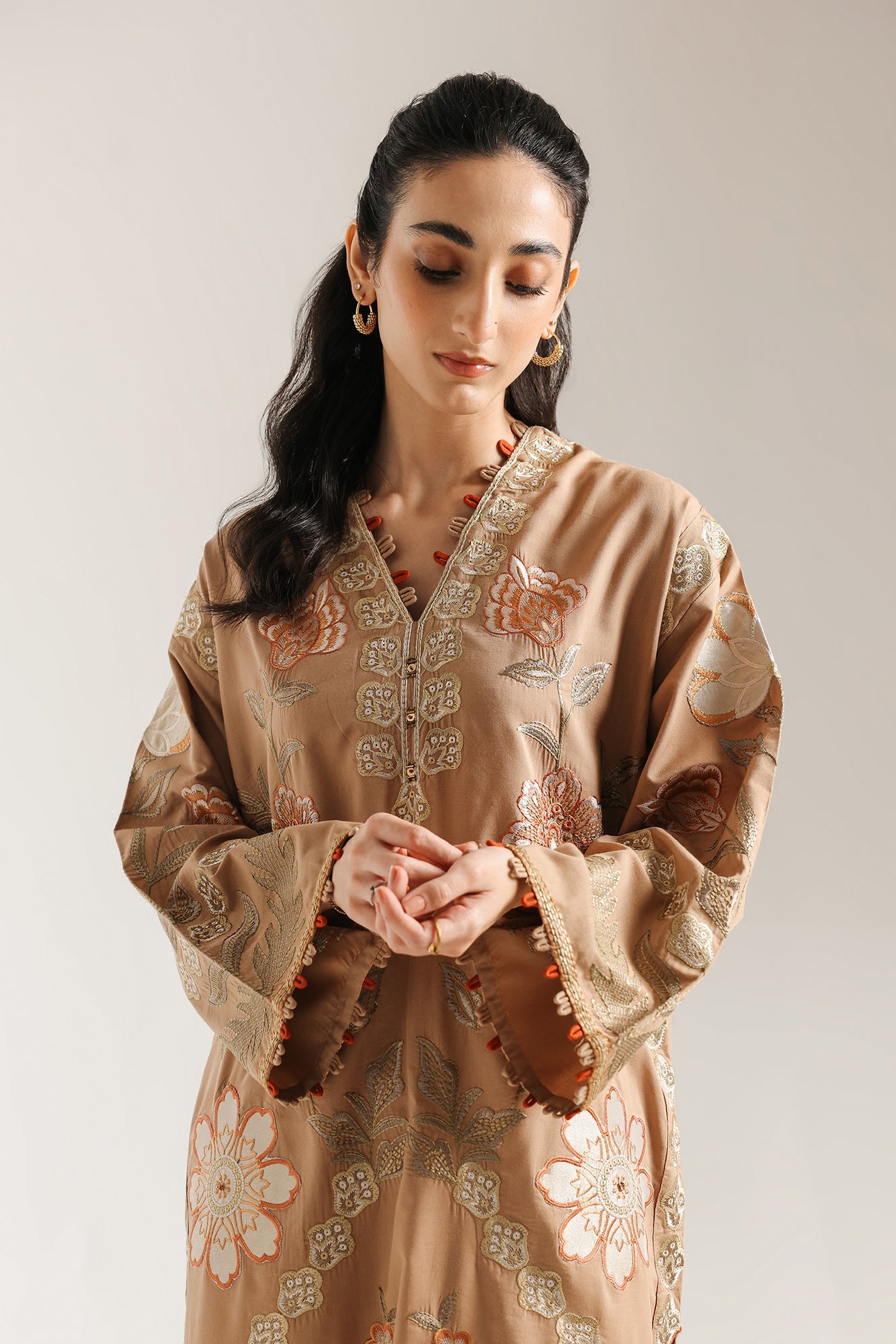 EMBROIDERED SUIT (E3496/103/329)