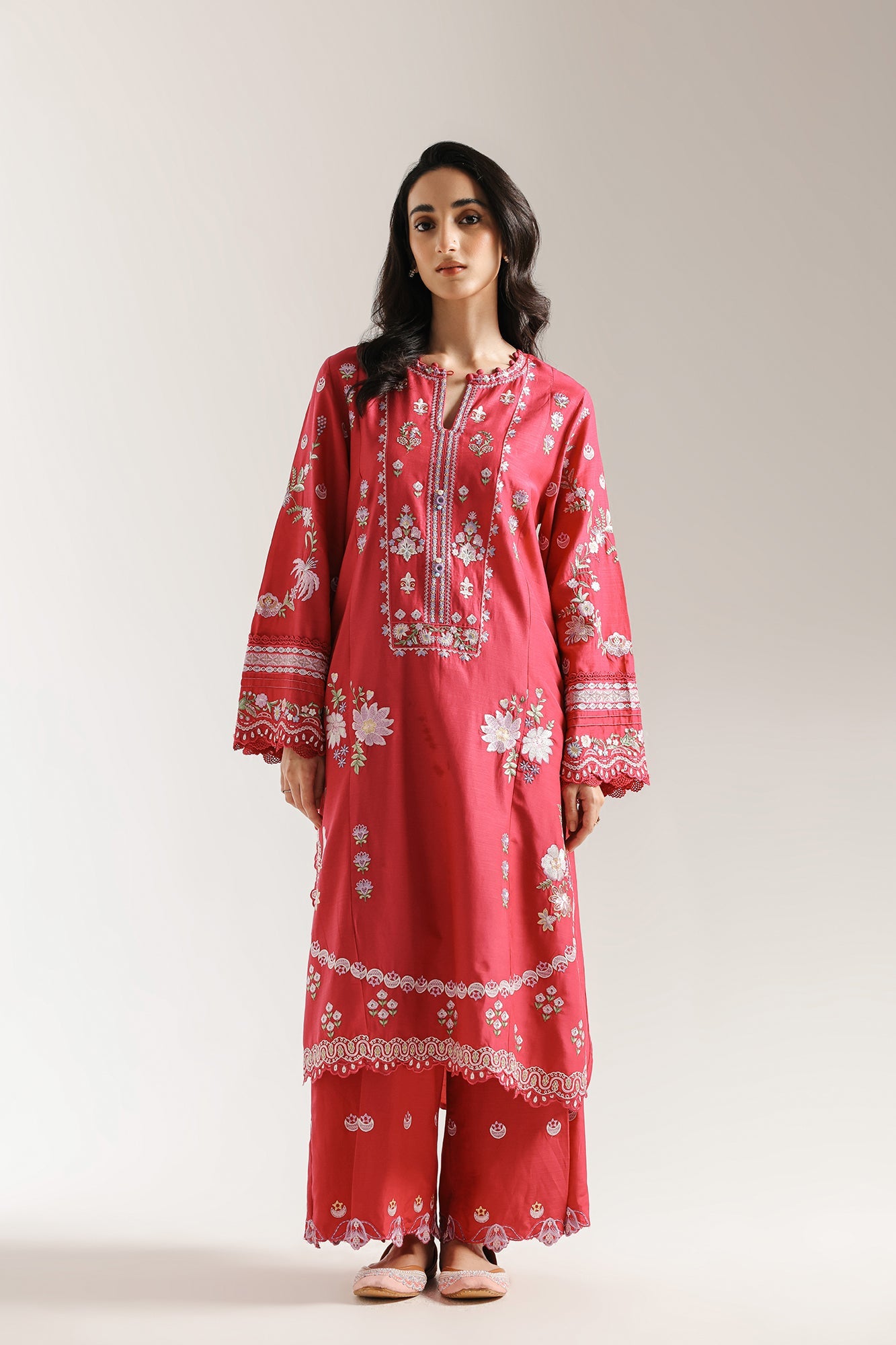 EMBROIDERED SUIT (E3512/103/407)