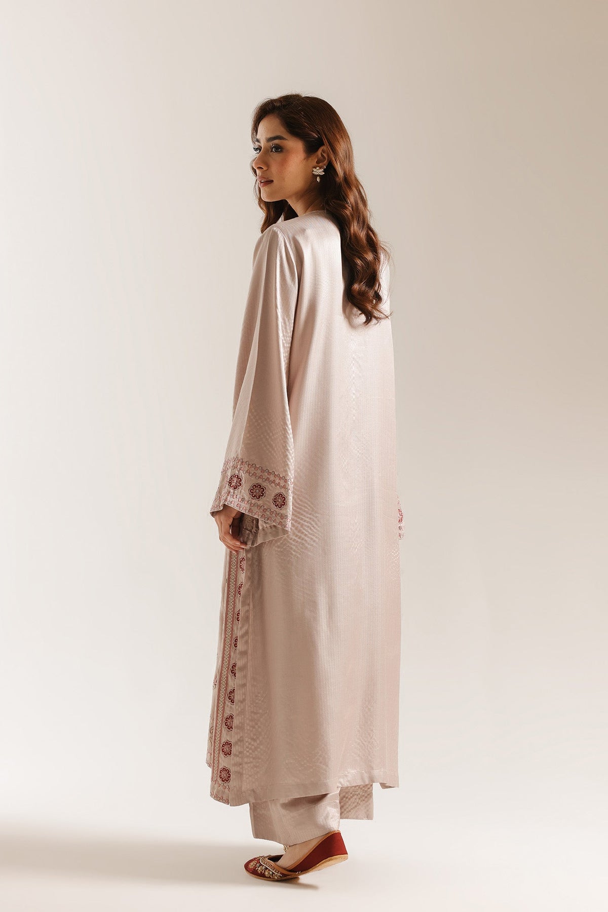 EMBROIDERED SUIT (E3529/103/914)