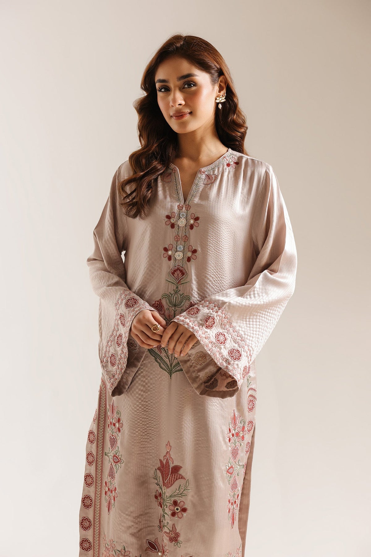EMBROIDERED SUIT (E3529/103/914)