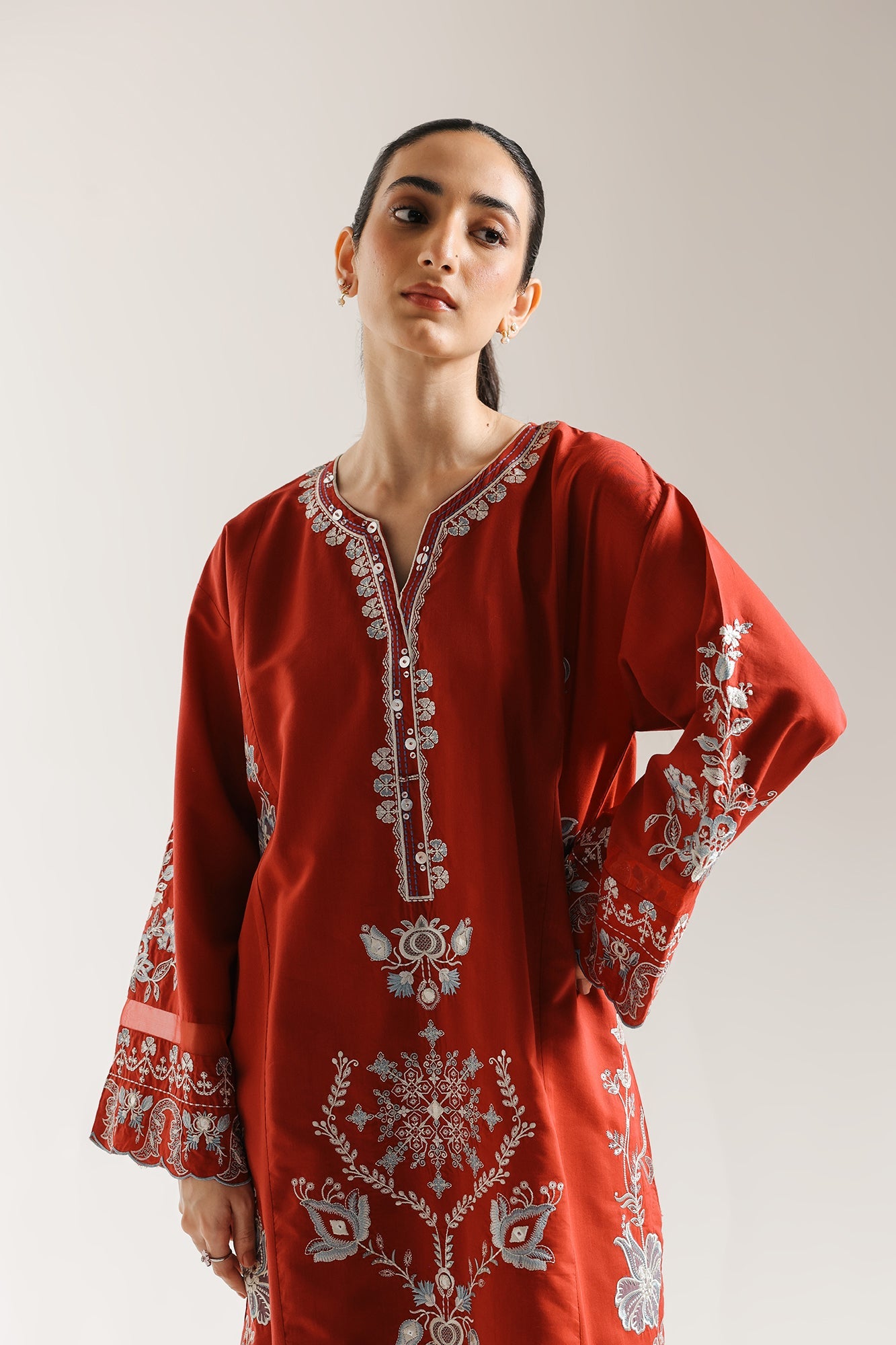 EMBROIDERED SUIT (E3619/103/415)