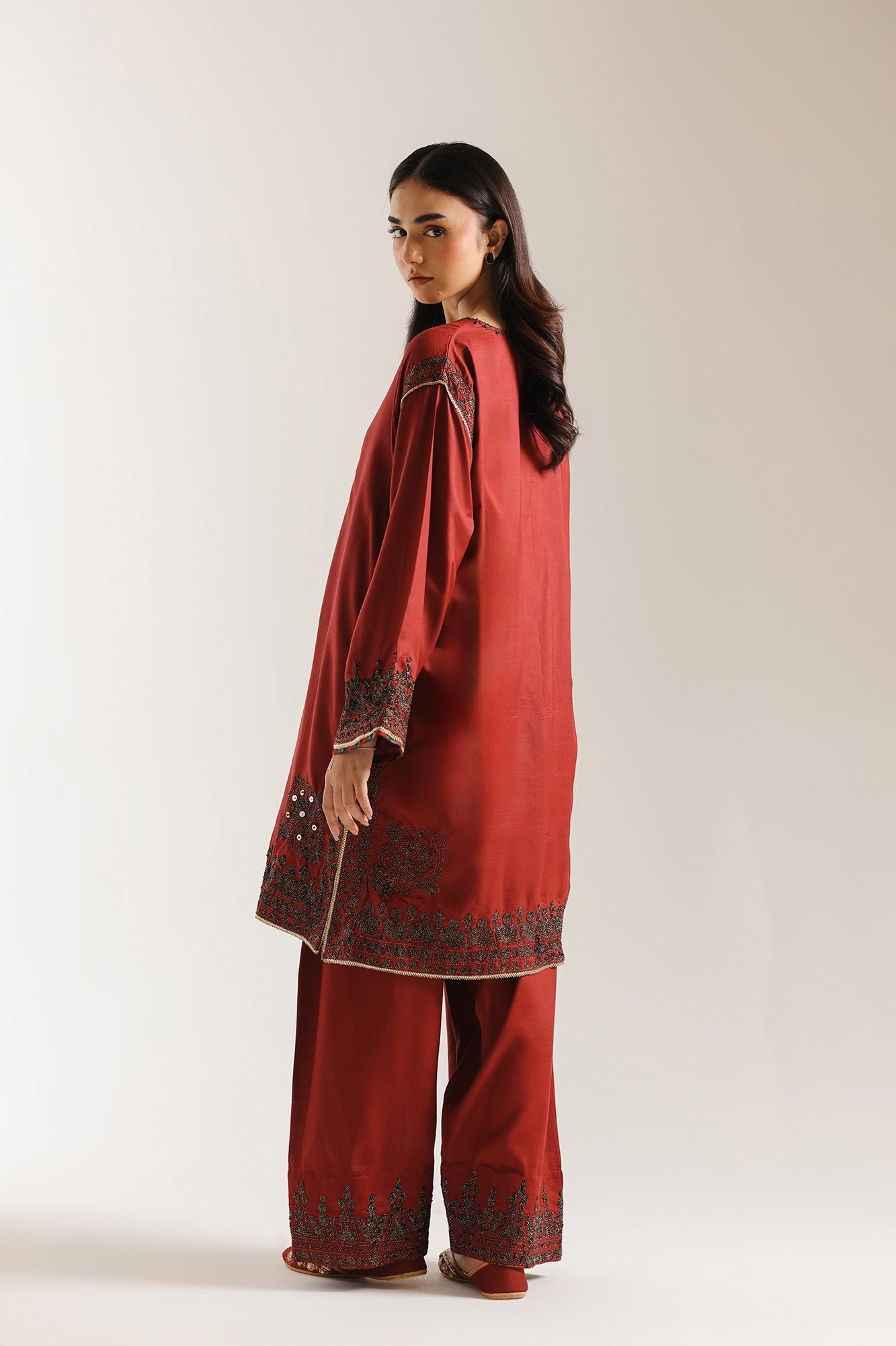 EMBROIDERED SUIT (E3656/103/414)