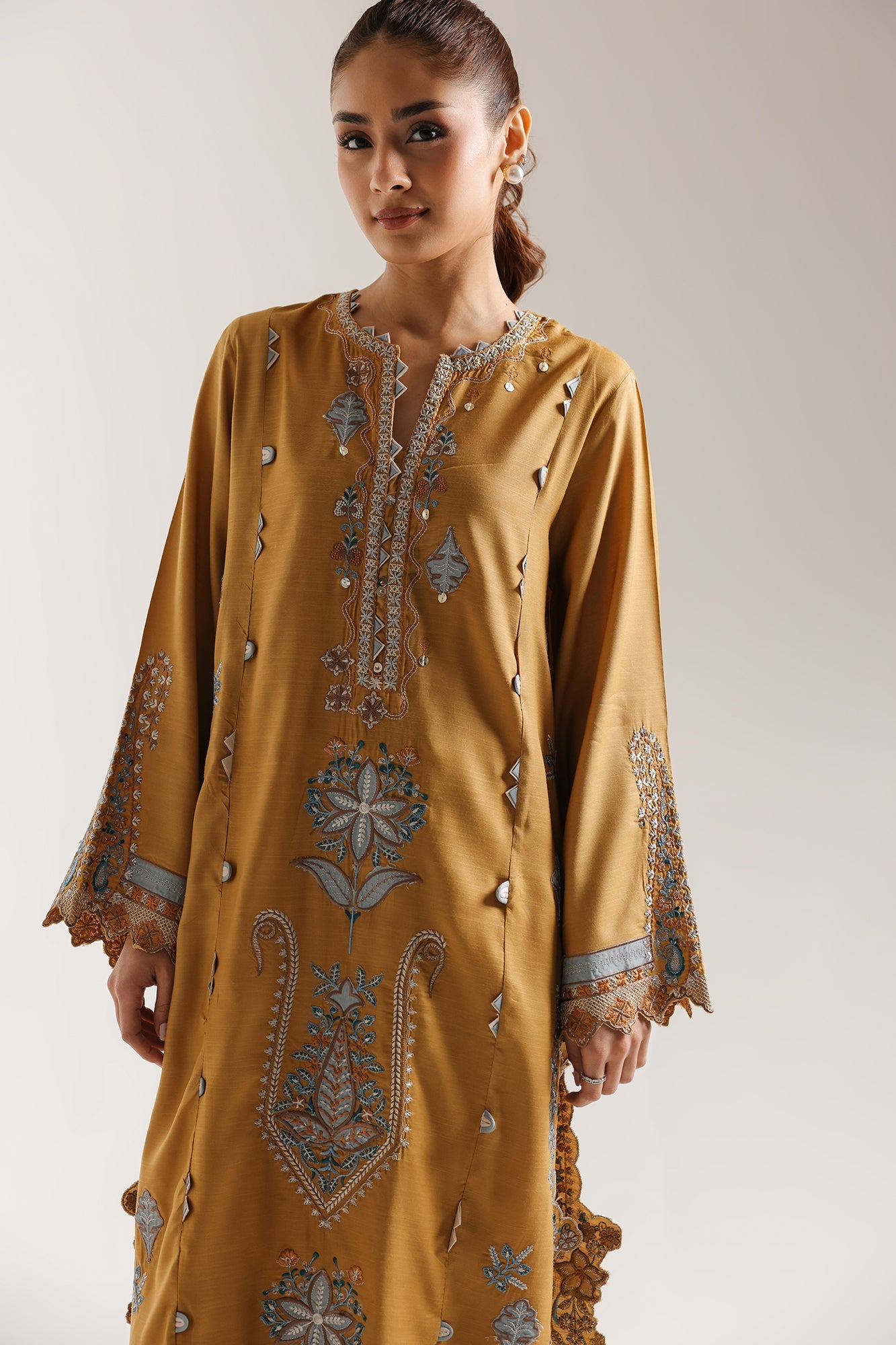 EMBROIDERED SUIT (E3660/103/219)