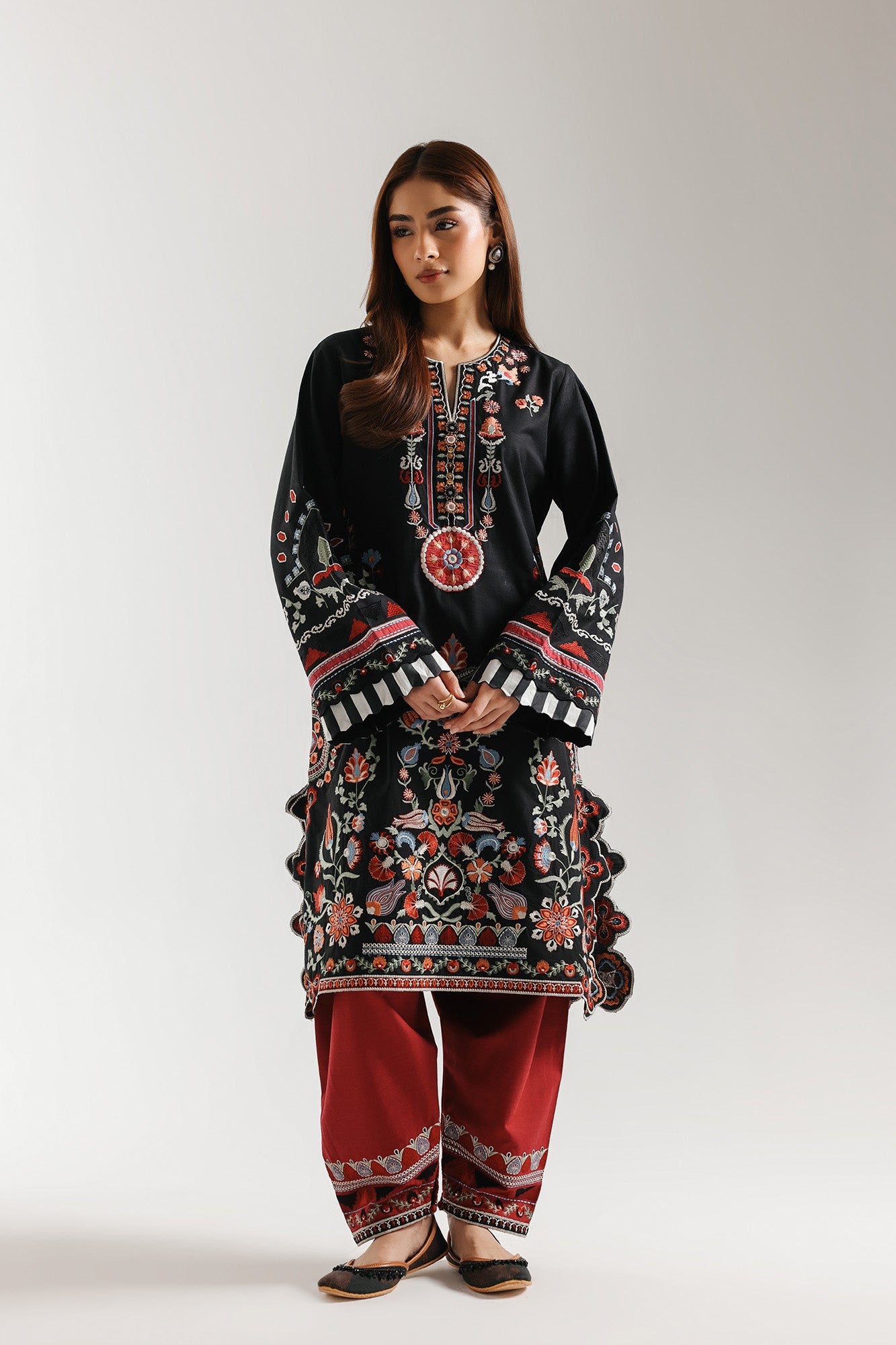 https://cdn.shopify.com/s/files/1/2290/7917/files/E3676-103-902_1_7788c62b-0d00-4120-8772-53b53f83b993.jpg?v=1765344089