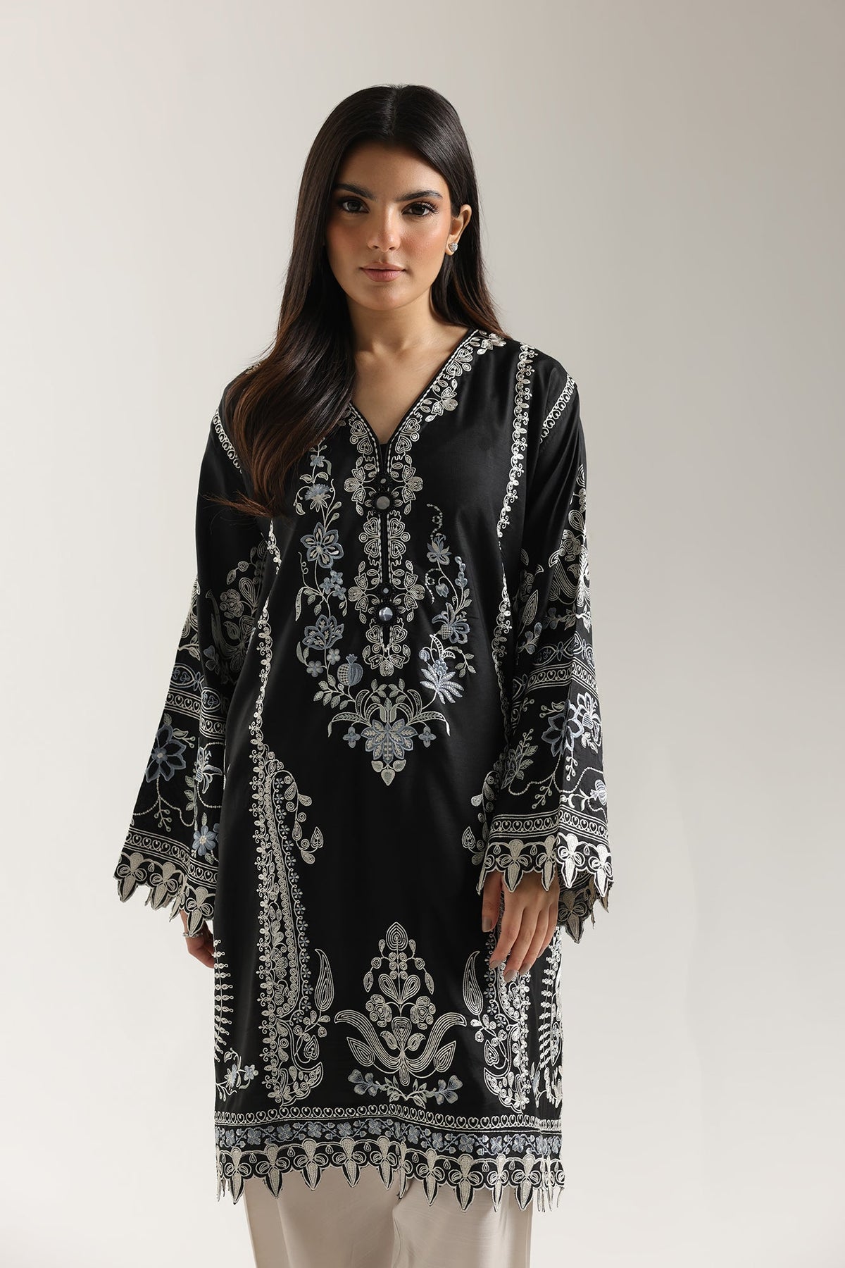 EMBROIDERED SUIT (E3729/103/902)
