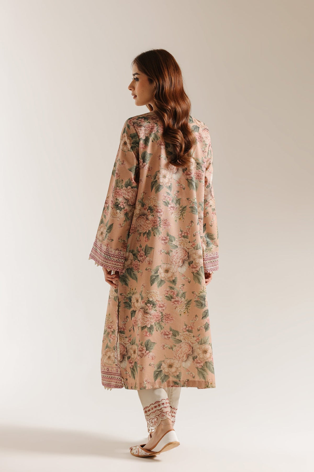 EMBROIDERED SUIT (E3751/103/216)