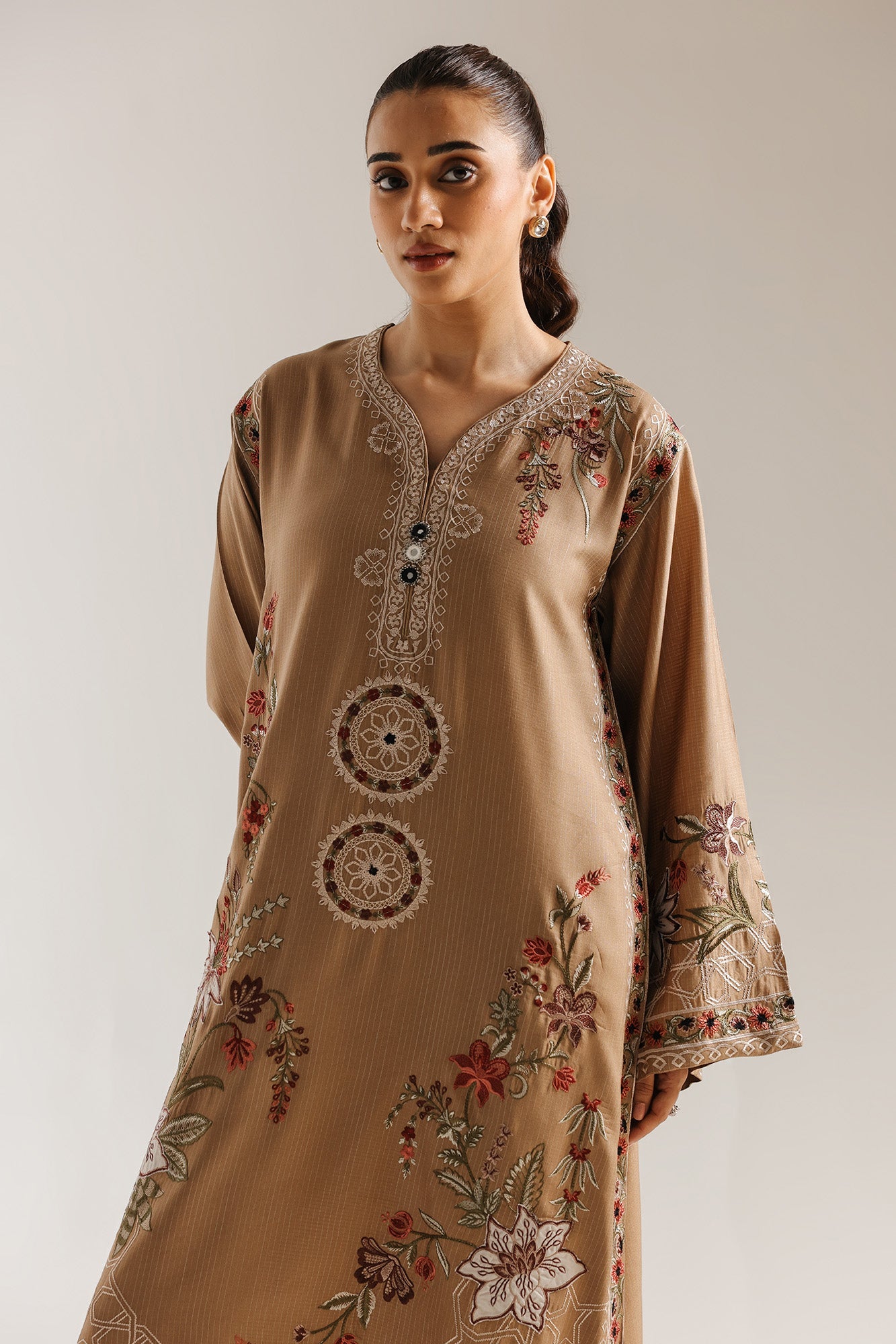 EMBROIDERED KAFTAN (E3768/103/113)
