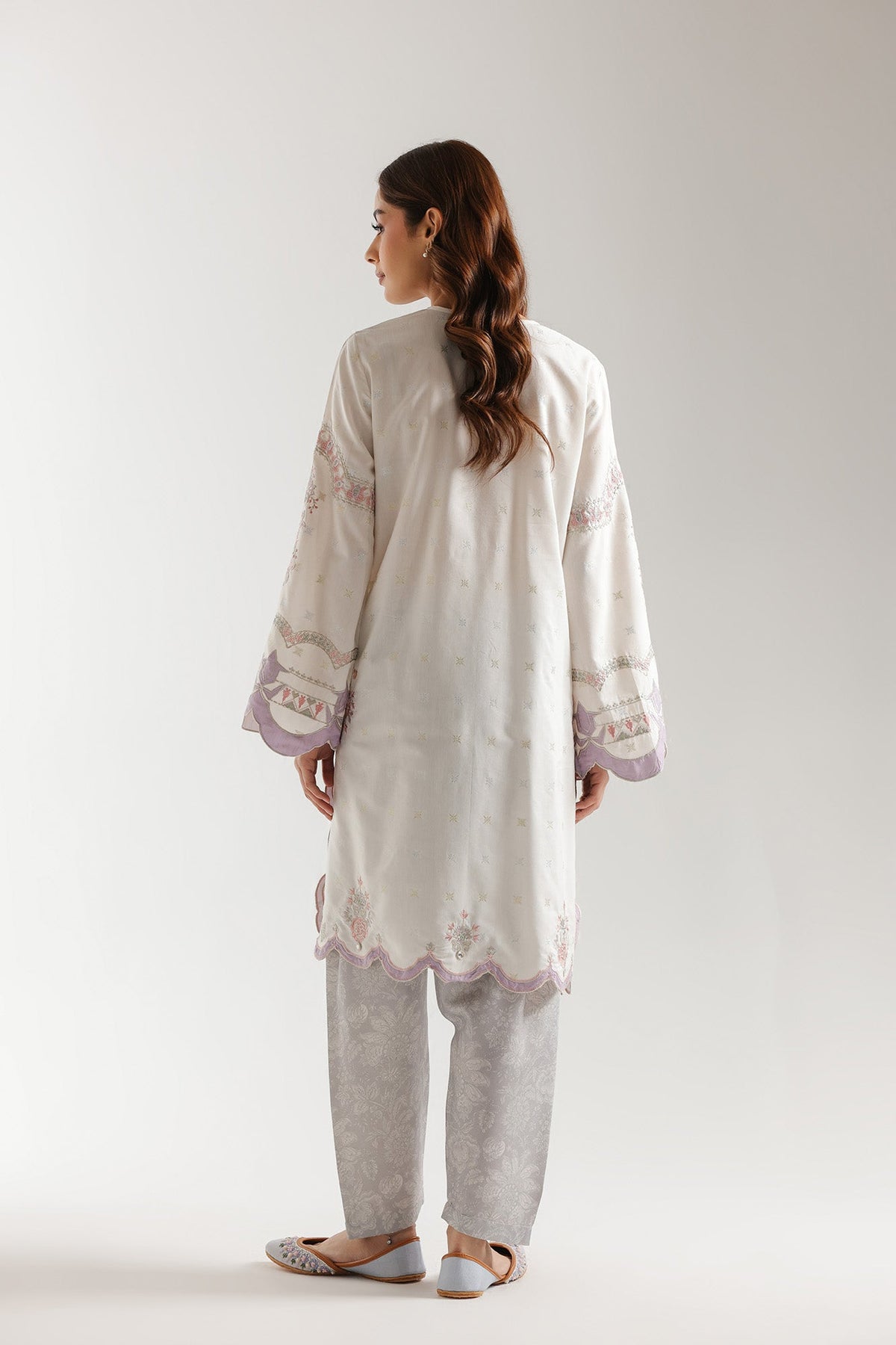 EMBROIDERED SUIT (E4007/103/914)