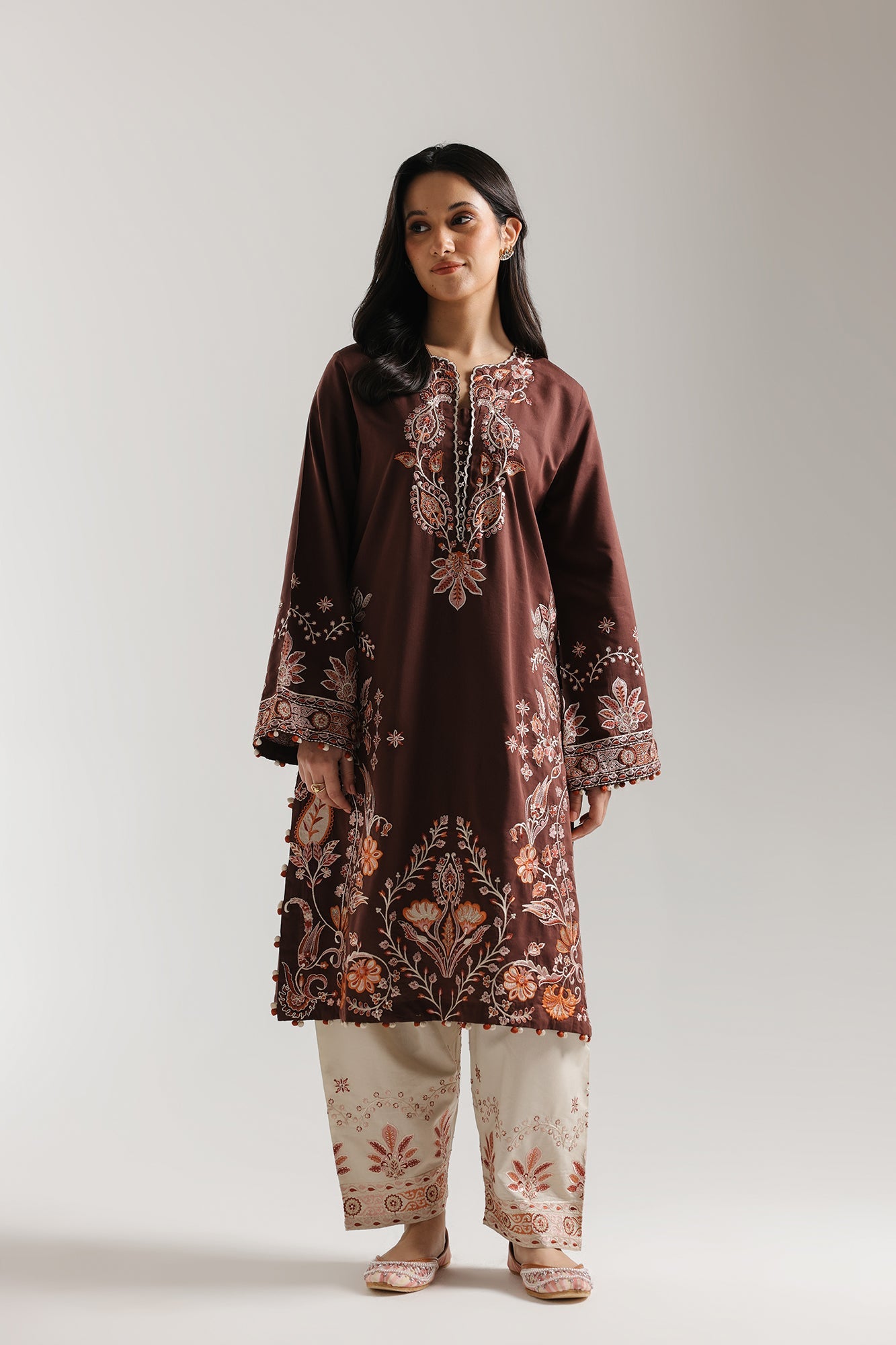 Embroidered Suit (E4018/103/203)