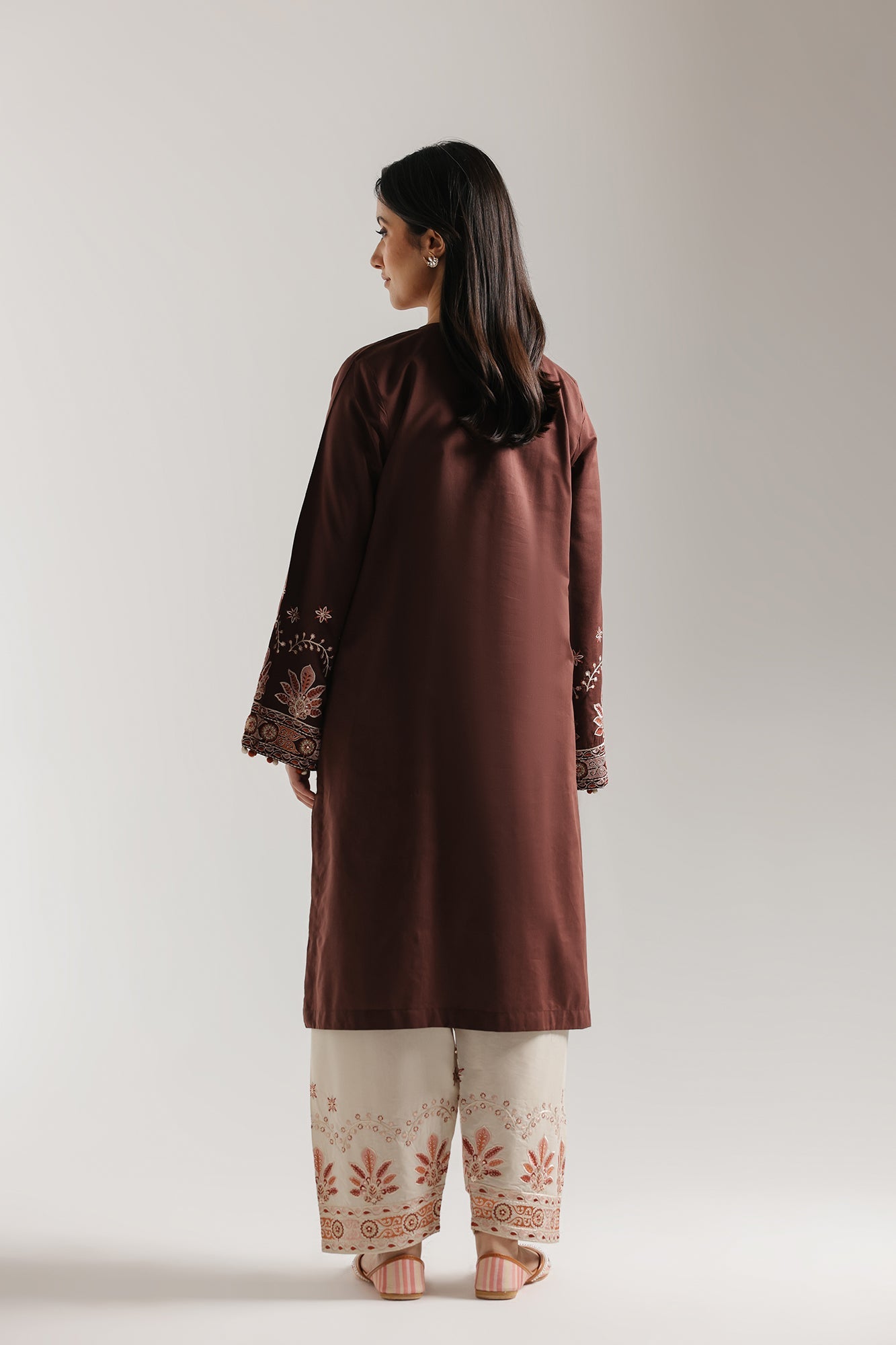 Embroidered Suit (E4018/103/203)