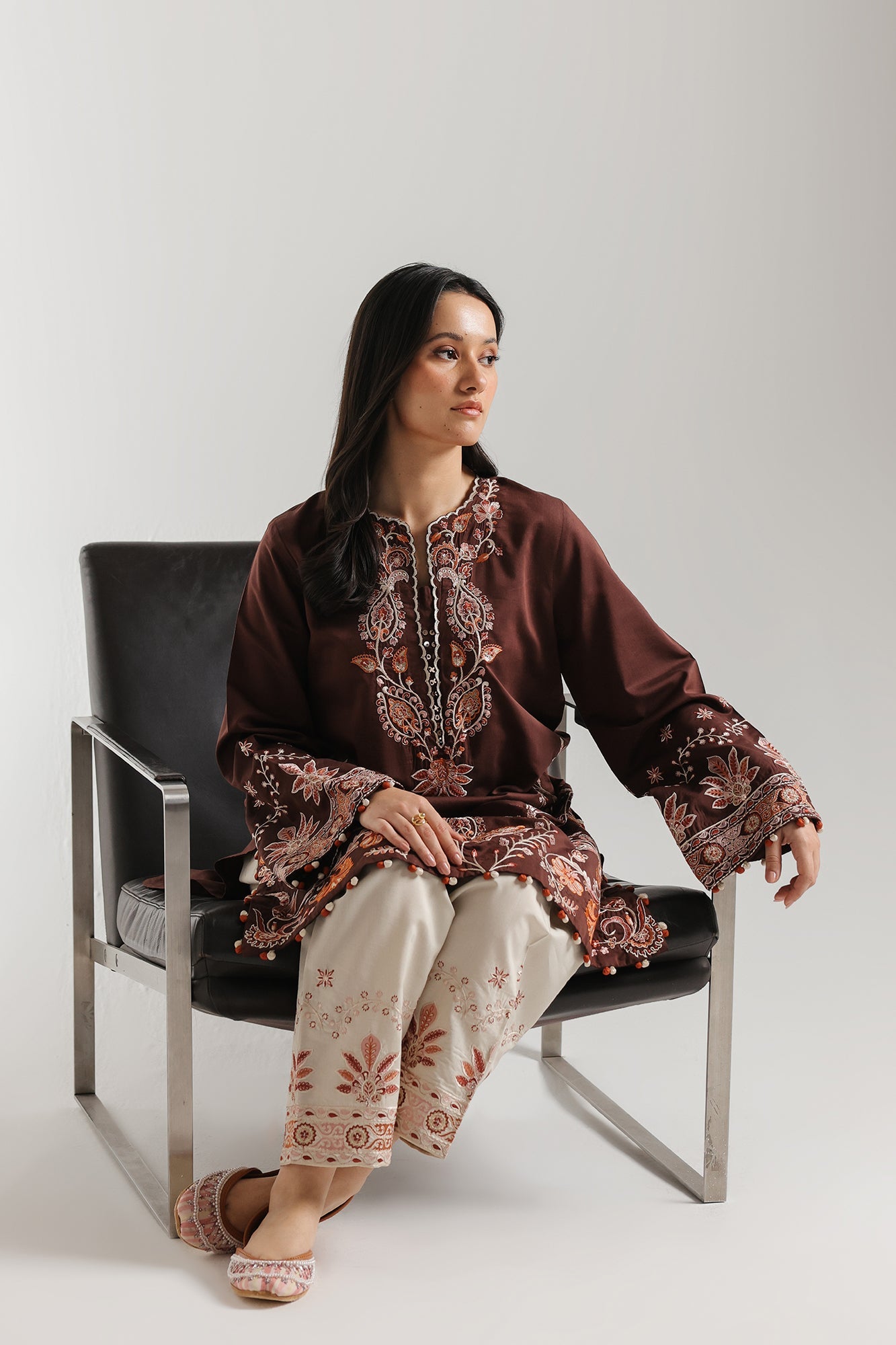 EMBROIDERED SUIT (E4018/103/203)