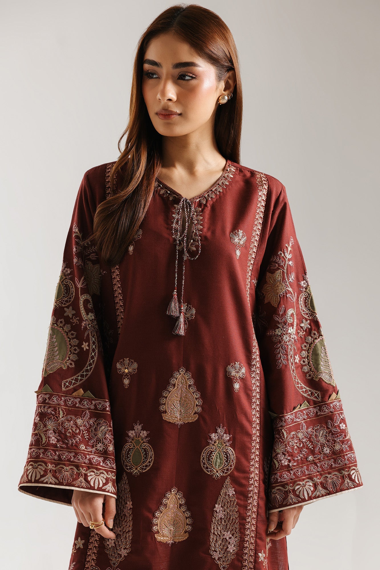Embroidered Suit (E4026/103/803)