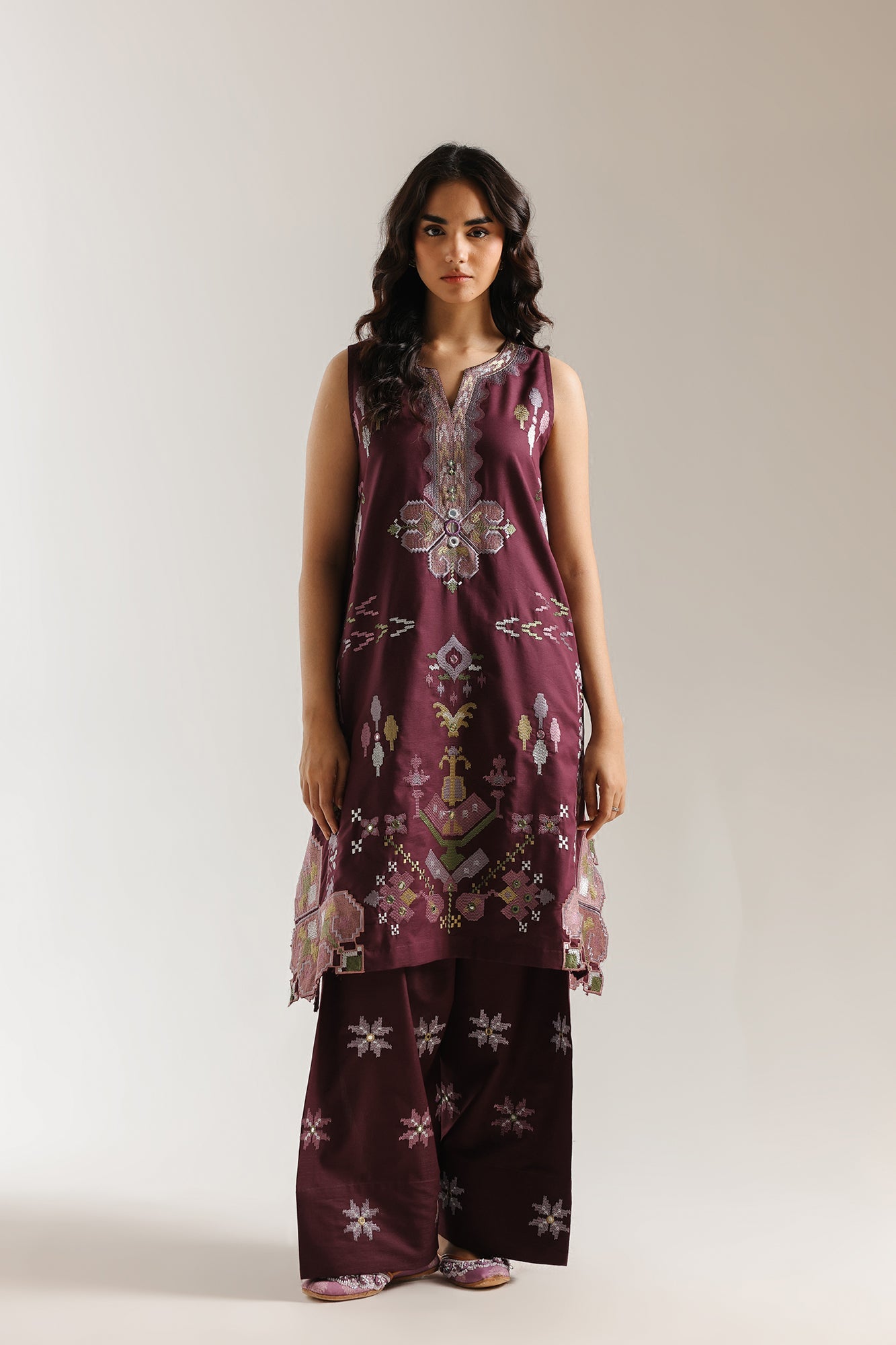 EMBROIDERED SUIT (E4029/103/403)