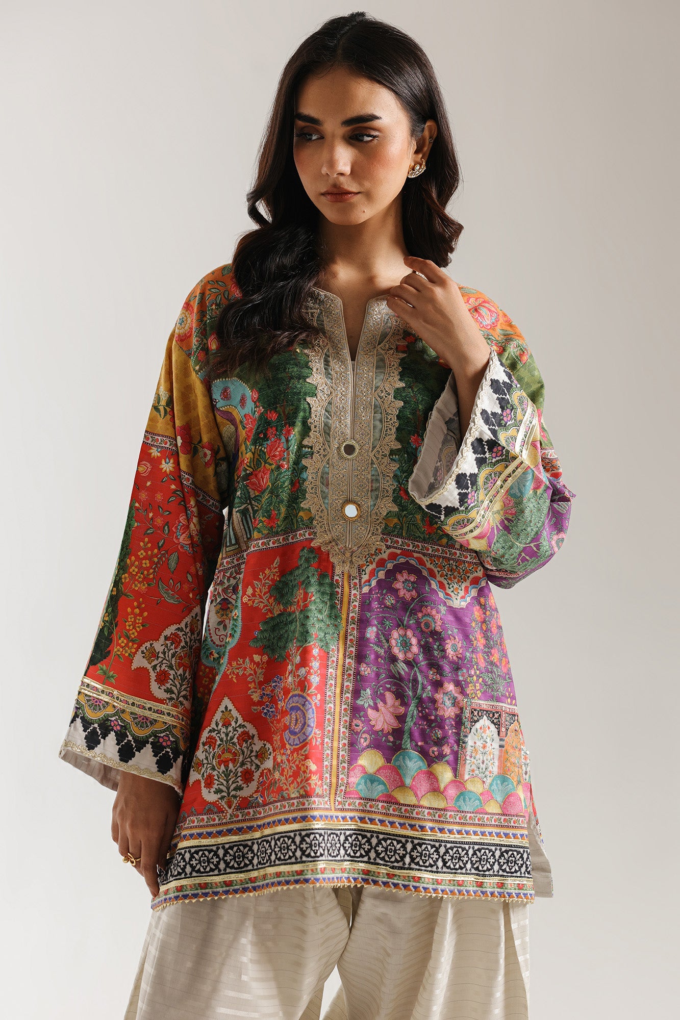 Embroidered Suit (E4032/103/005)