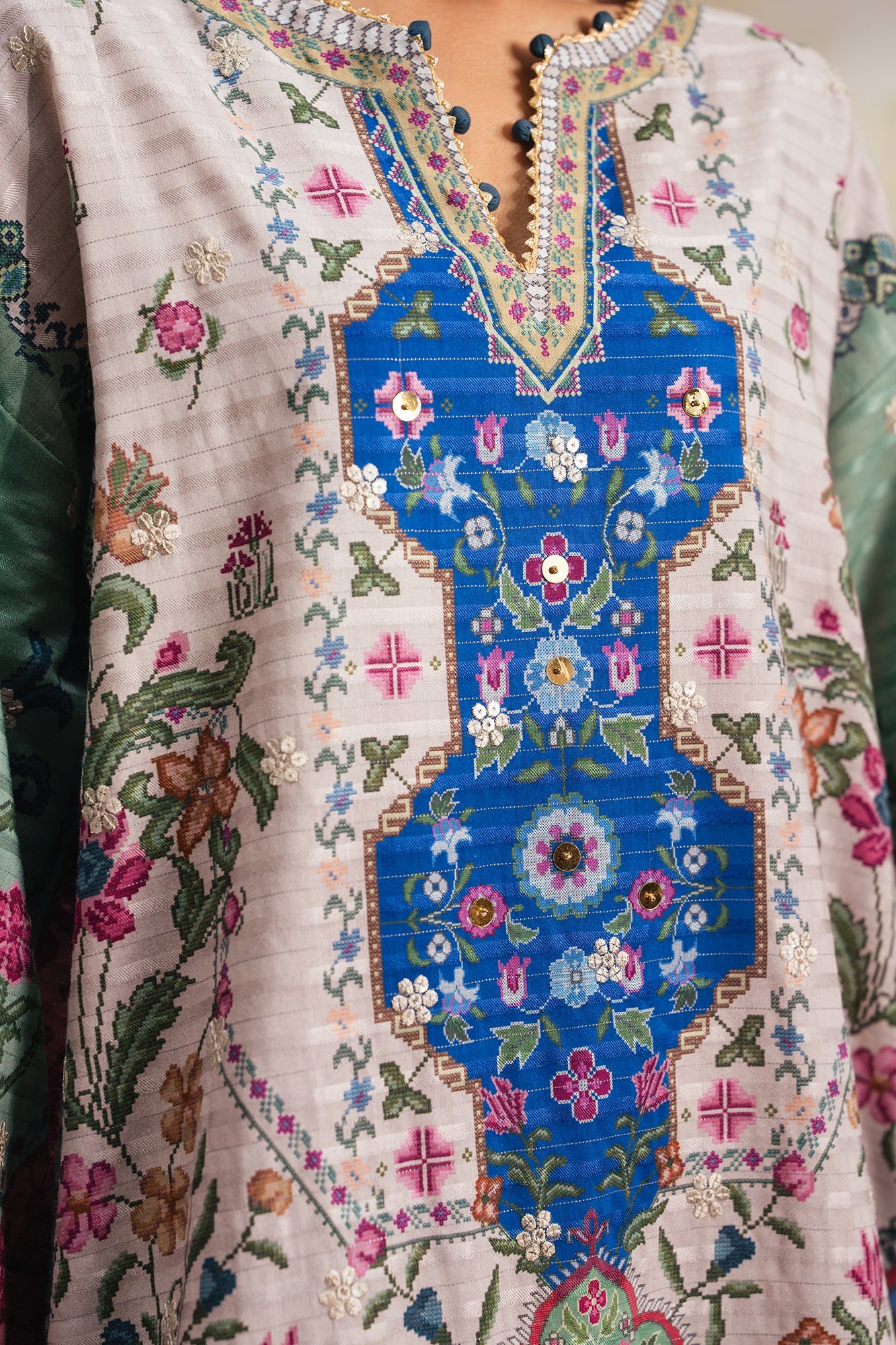 Embroidered Suit (E4035/103/817)