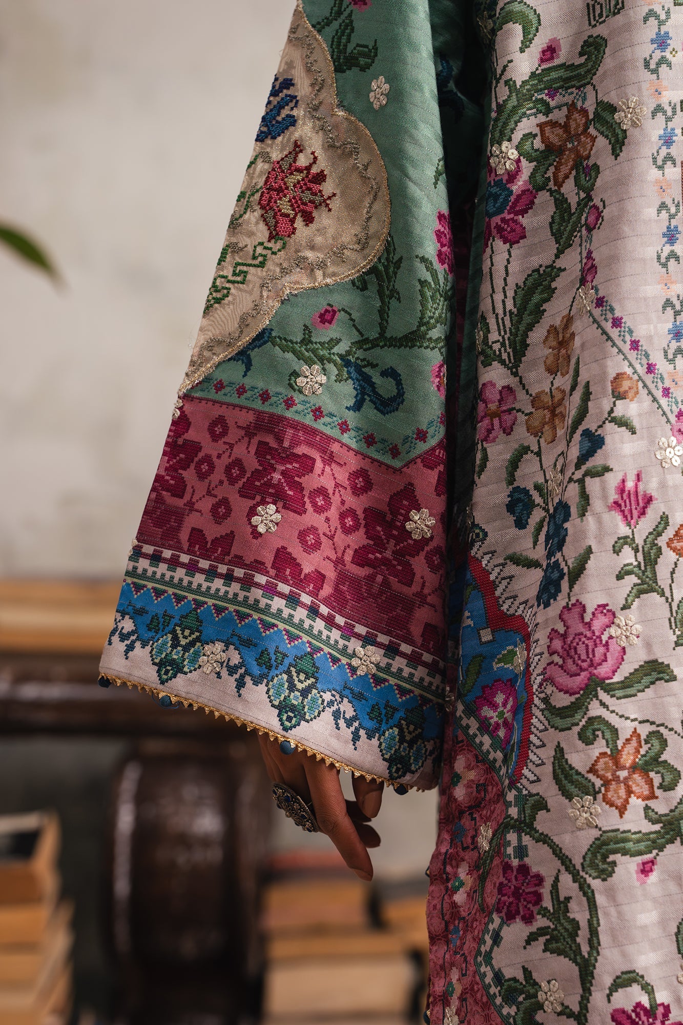 Embroidered Suit (E4035/103/817)
