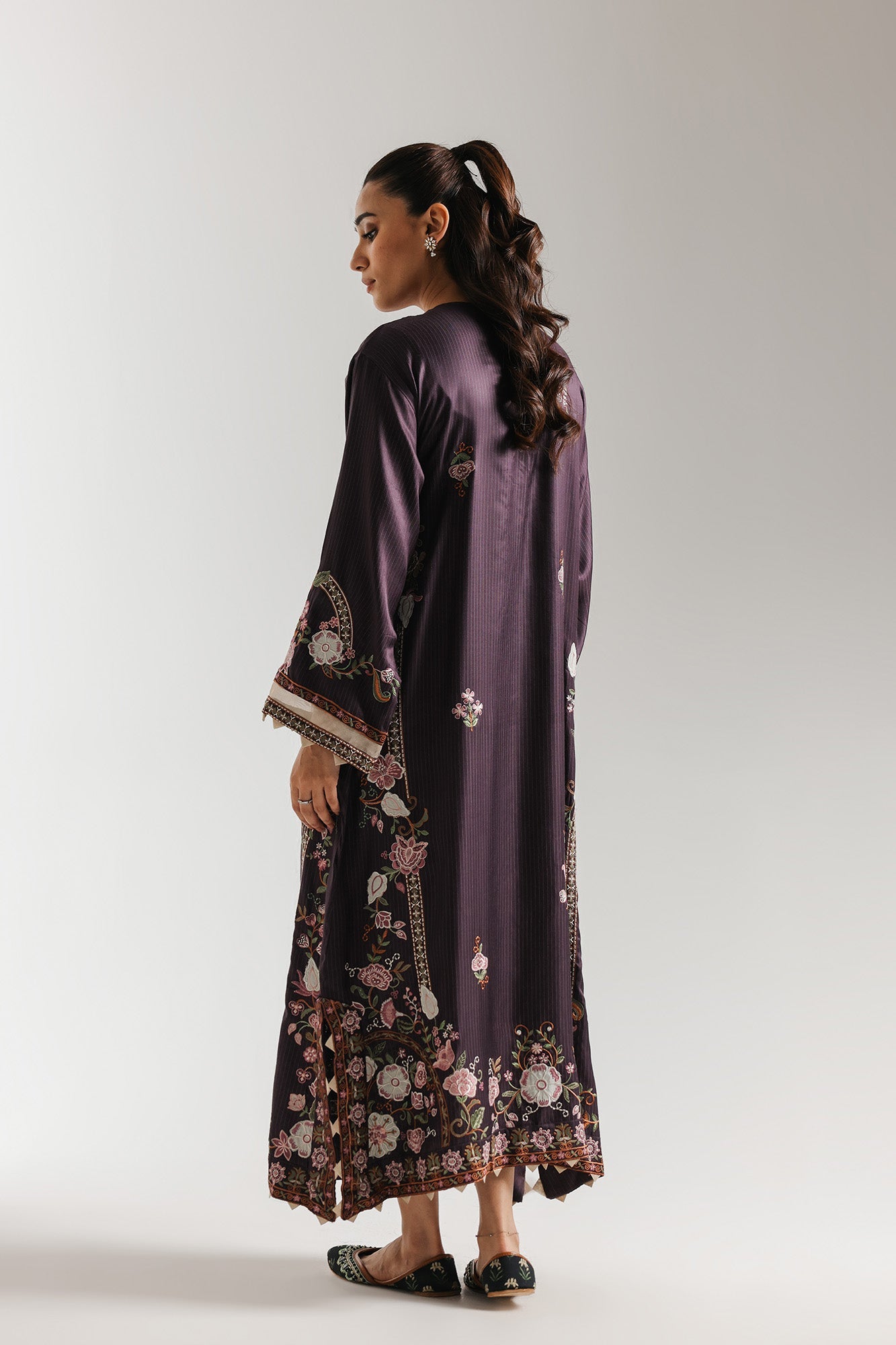 Embroidered Kaftan (E4038/103/518)