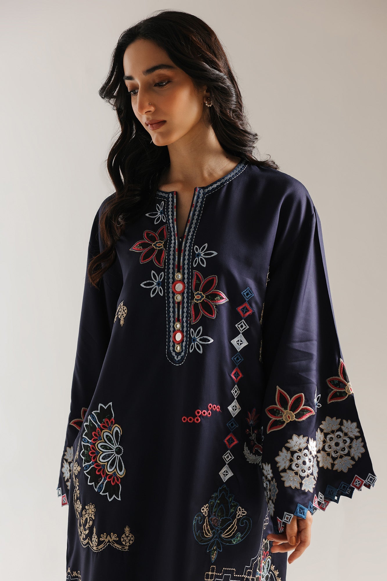 https://cdn.shopify.com/s/files/1/2290/7917/files/E4040-103-618_4.jpg?v=1767951752