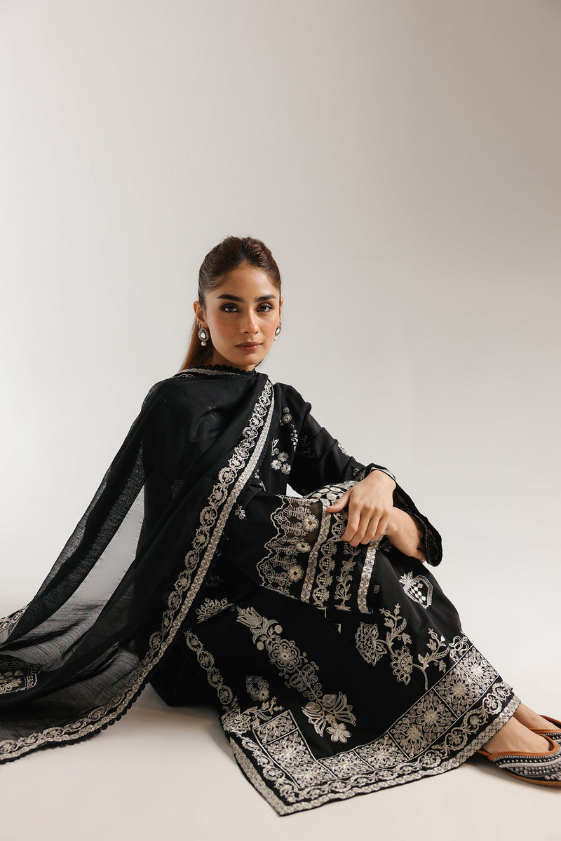 Embroidered Suit (E4052/103/902)