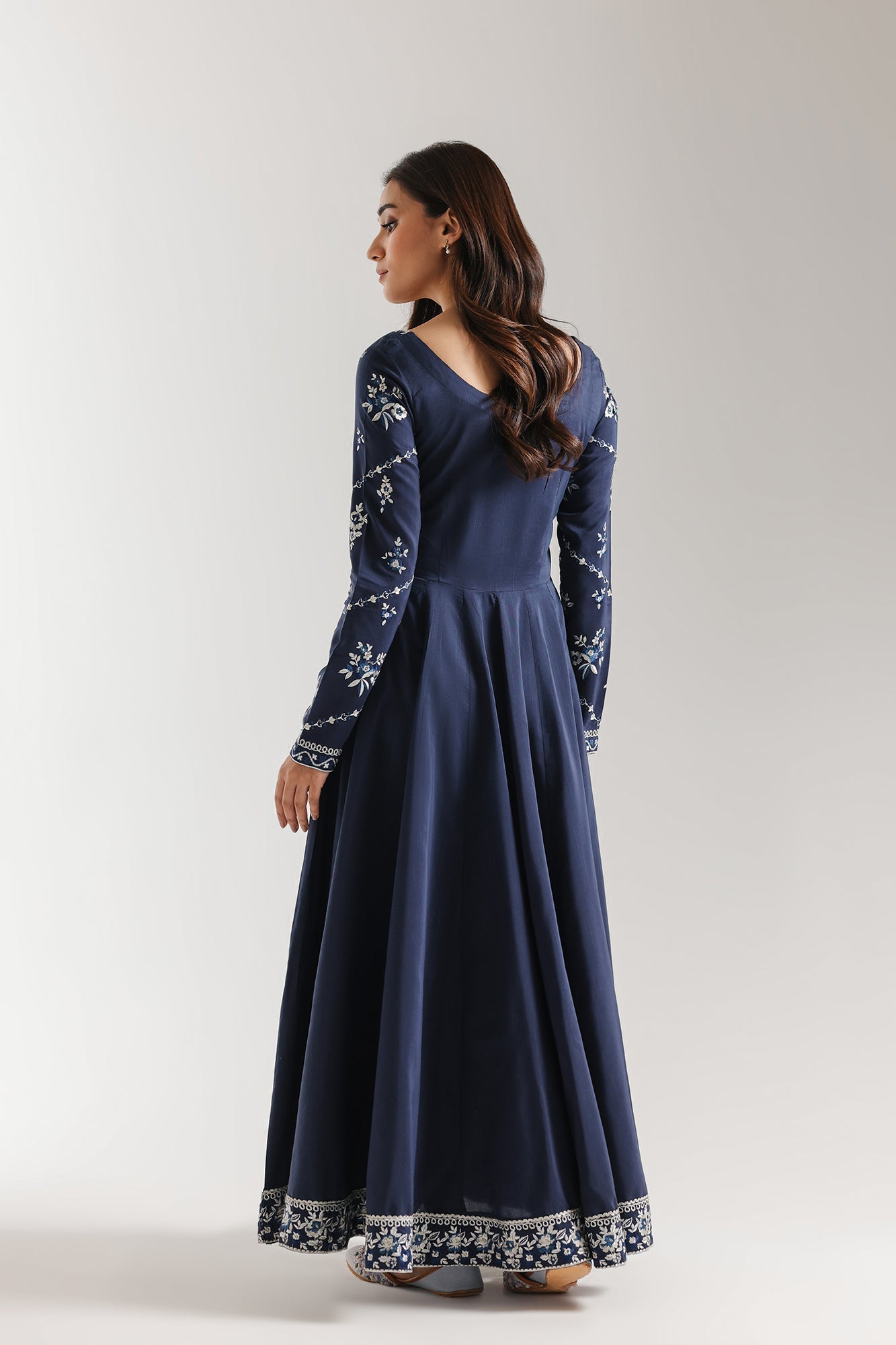 https://cdn.shopify.com/s/files/1/2290/7917/files/E4054-103-619_3.jpg?v=1769489766