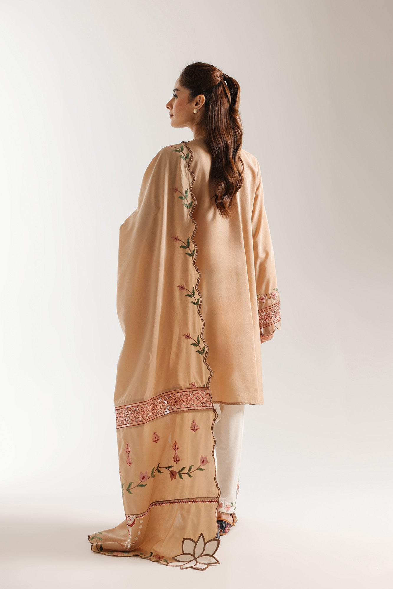 EMBROIDERED SUIT (E4055/103/113)