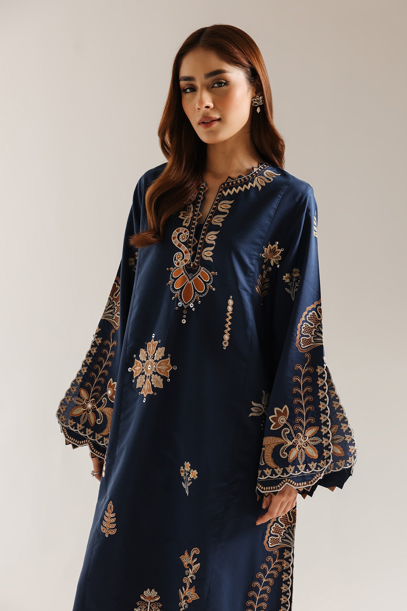 https://cdn.shopify.com/s/files/1/2290/7917/files/E4057-103-622_4.jpg?v=1767951981