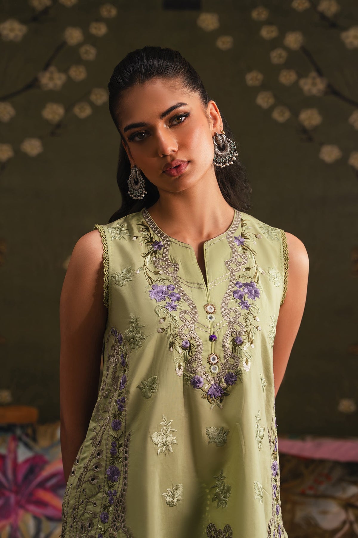 EMBROIDERED SUIT (E4058/103/127)