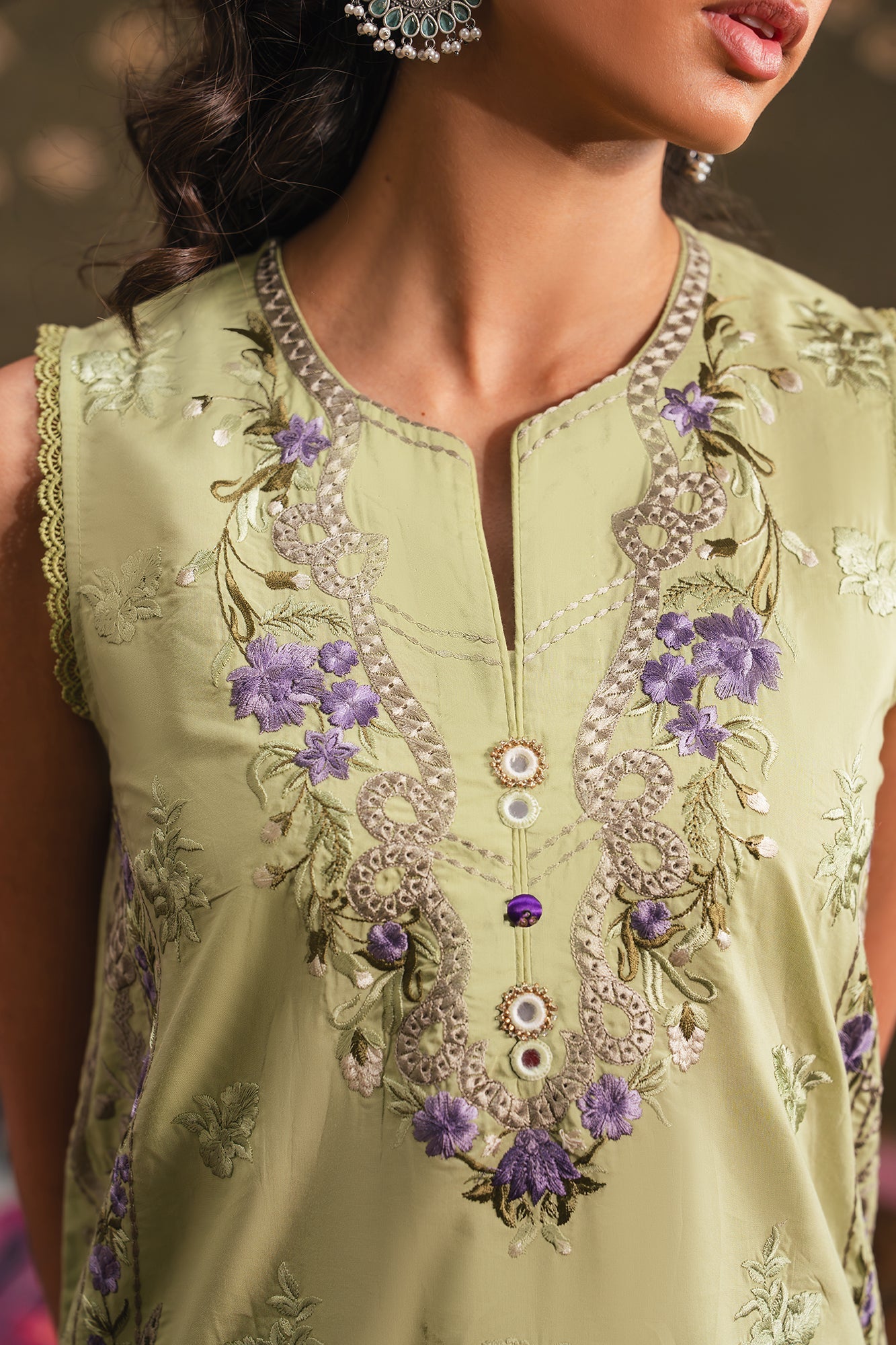 Embroidered Suit (E4058/103/127)