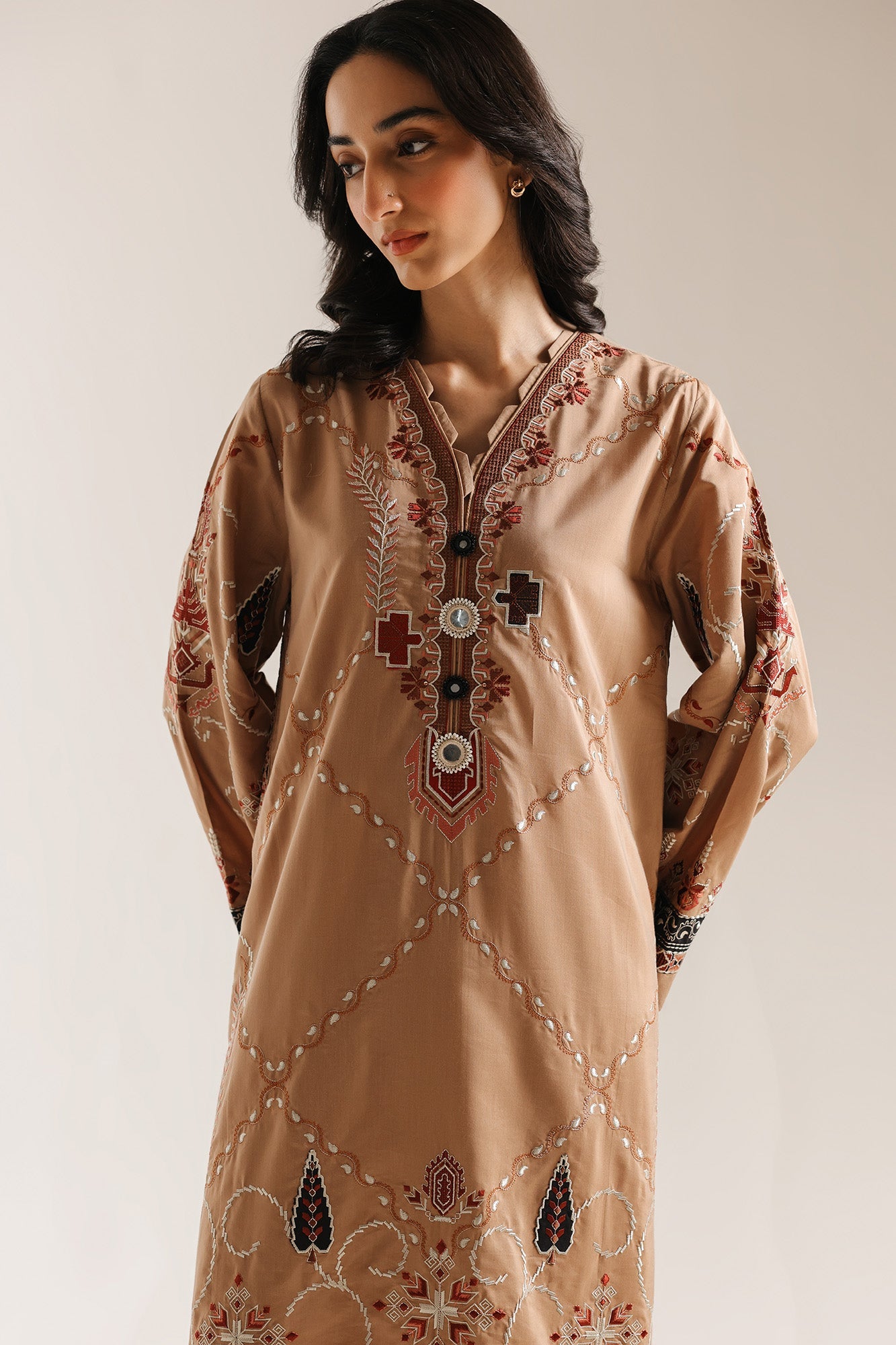 EMBROIDERED SUIT (E4068/103/804)