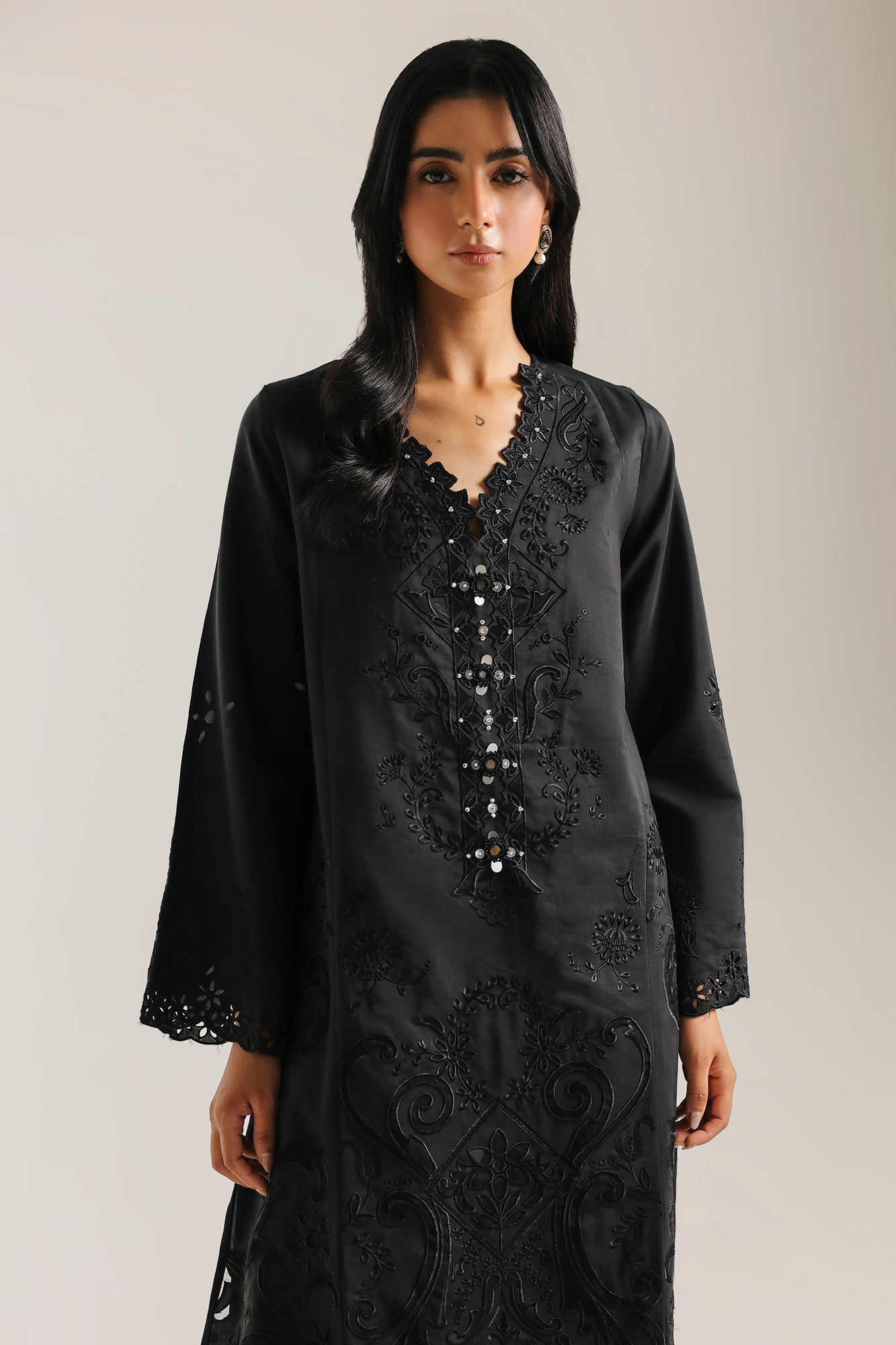 EMBROIDERED SUIT (E4070/103/902)