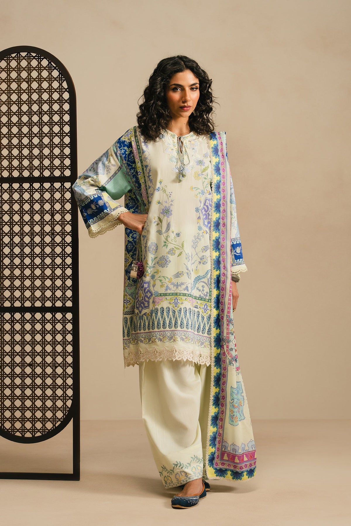 EMBROIDERED SUIT (E4086/103/002)