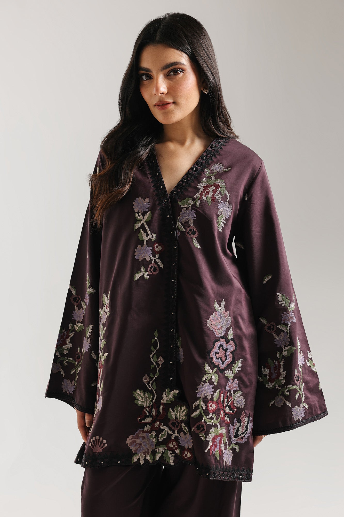 Embroidered Suit (E4092/103/516)