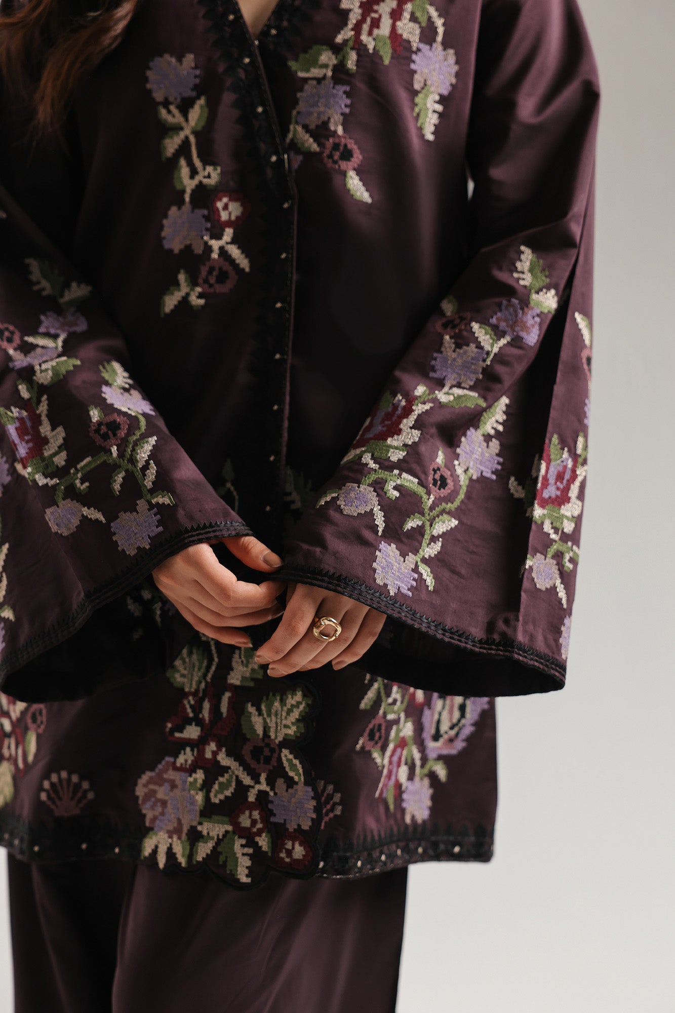 Embroidered Suit (E4092/103/516)