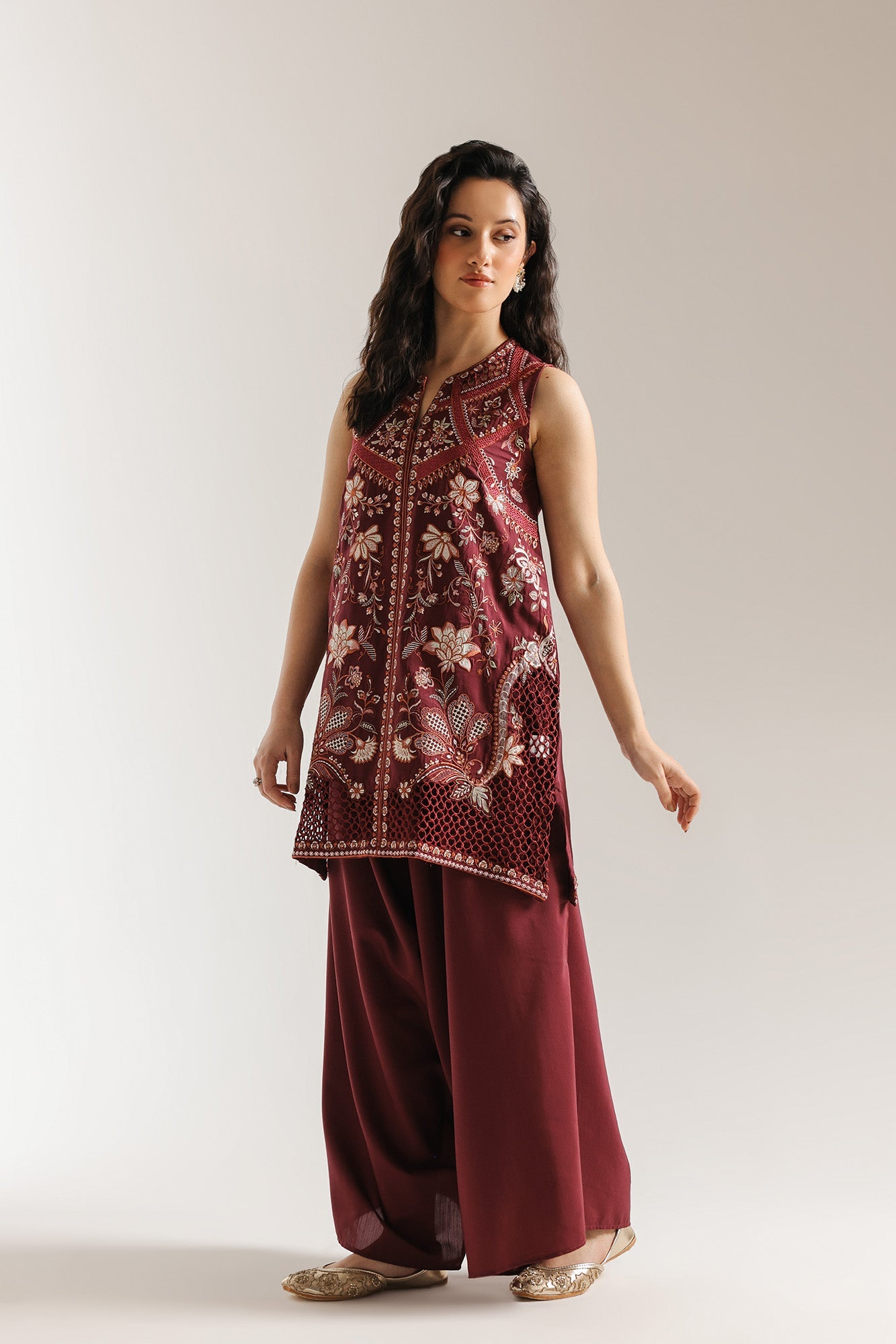 EMBROIDERED SUIT (E4094/103/402)