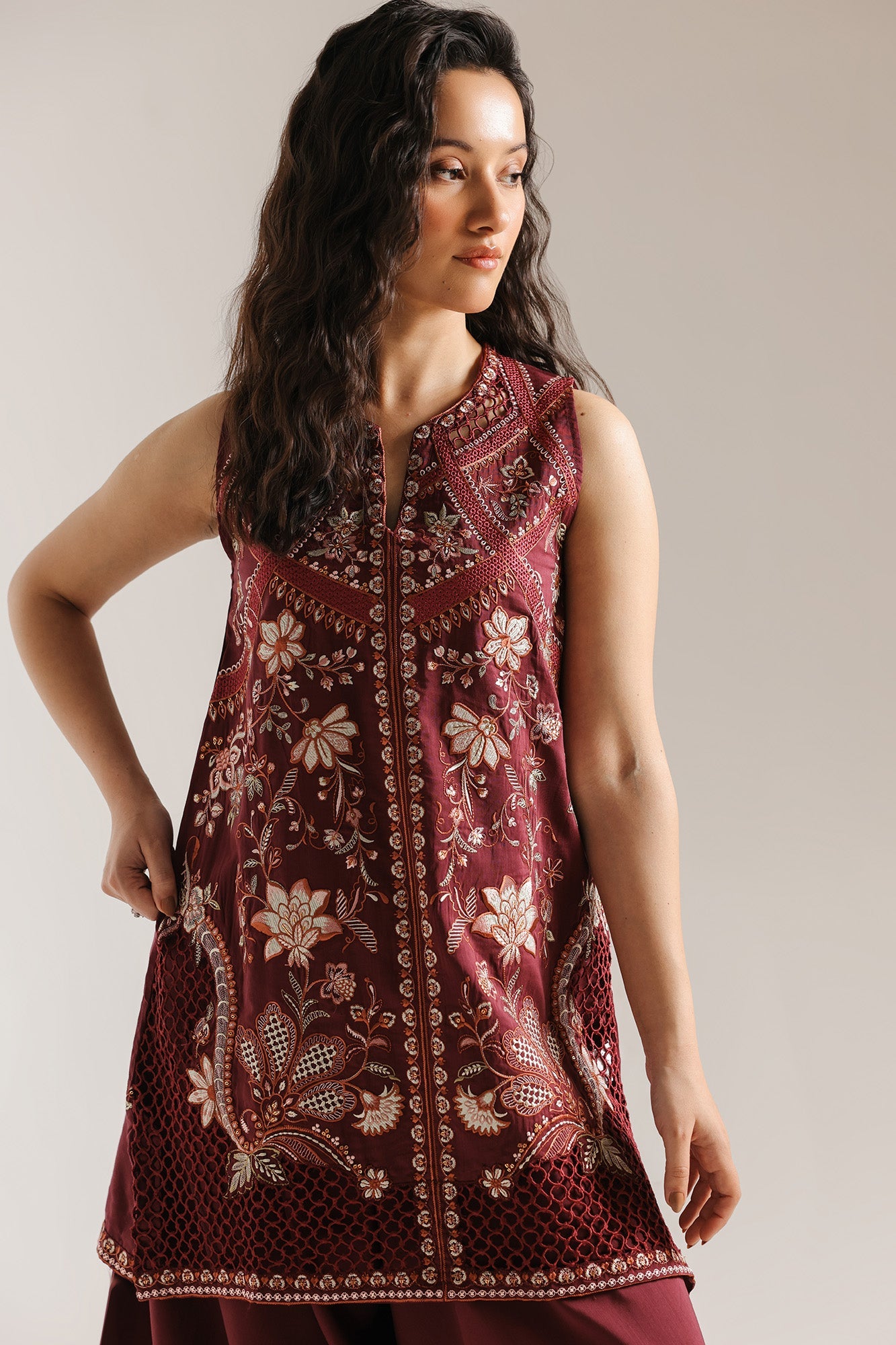 Embroidered Suit (E4094/103/402)