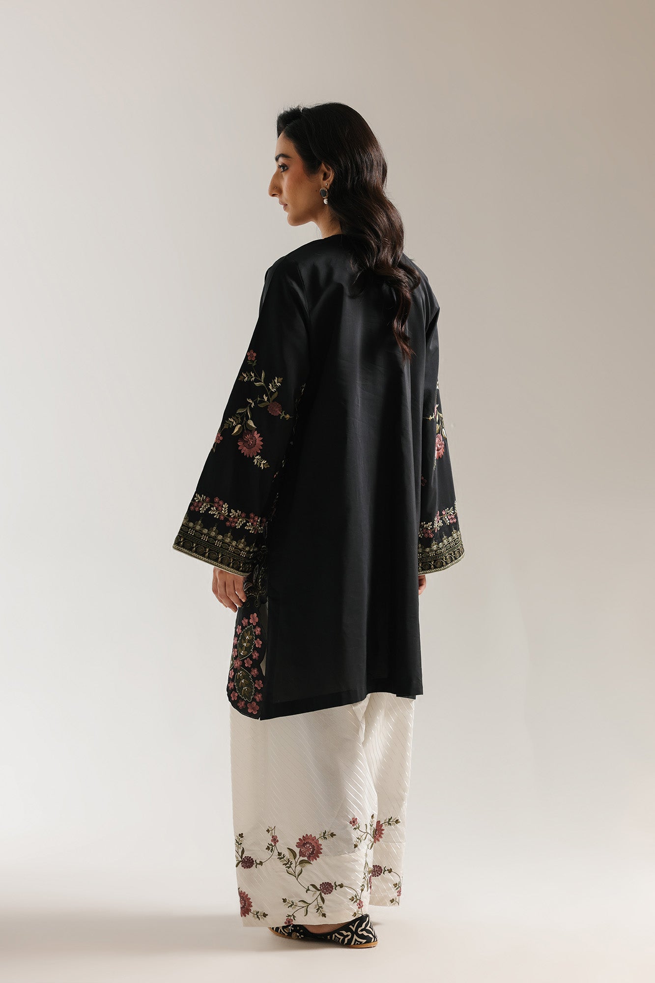 https://cdn.shopify.com/s/files/1/2290/7917/files/E4104-103-802_3.jpg?v=1769505362