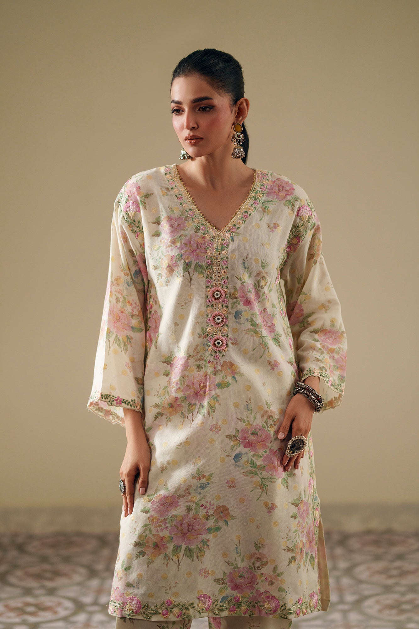 Embroidered Suit (E4113/103/005)