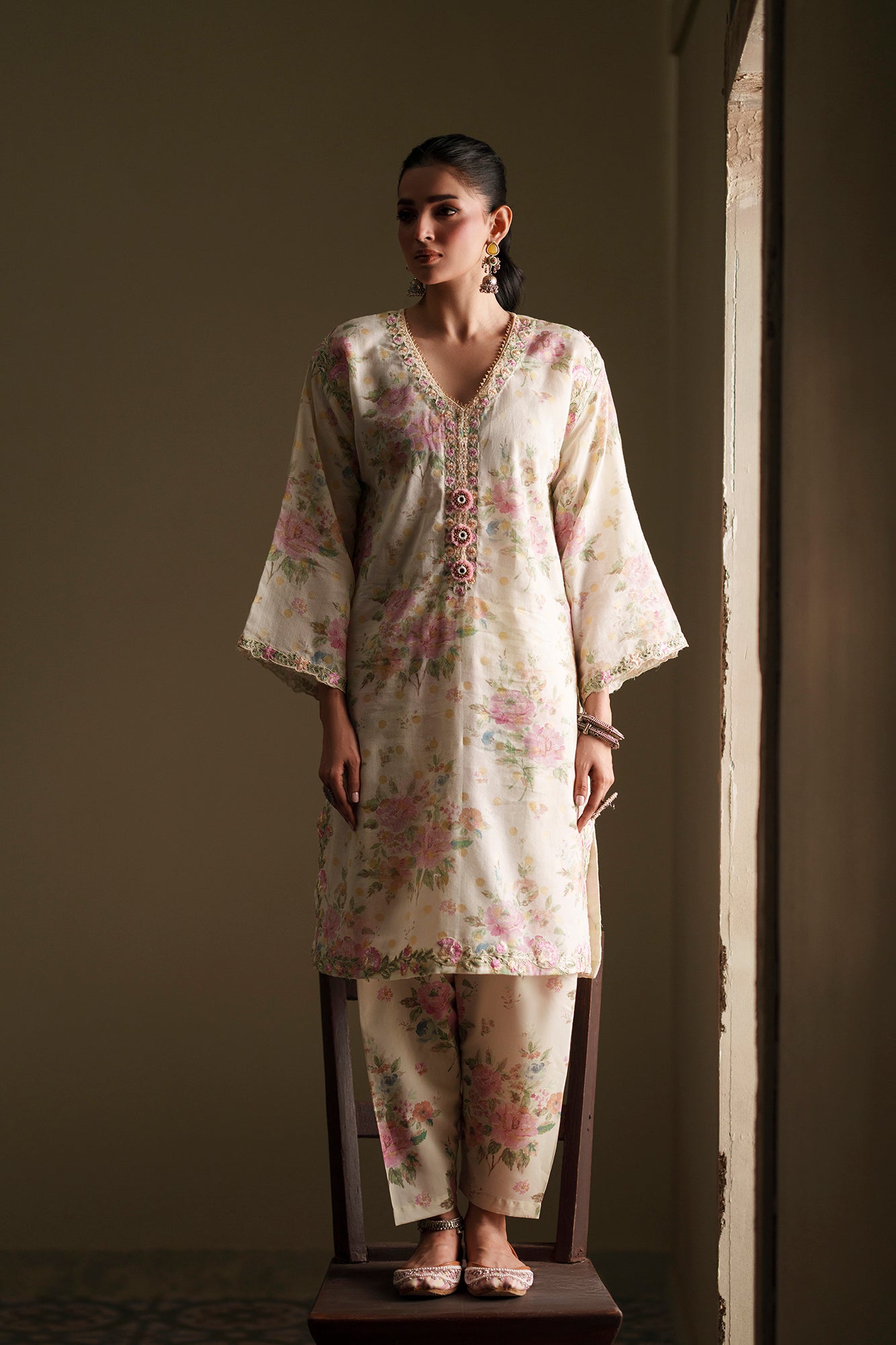 Embroidered Suit (E4113/103/005)