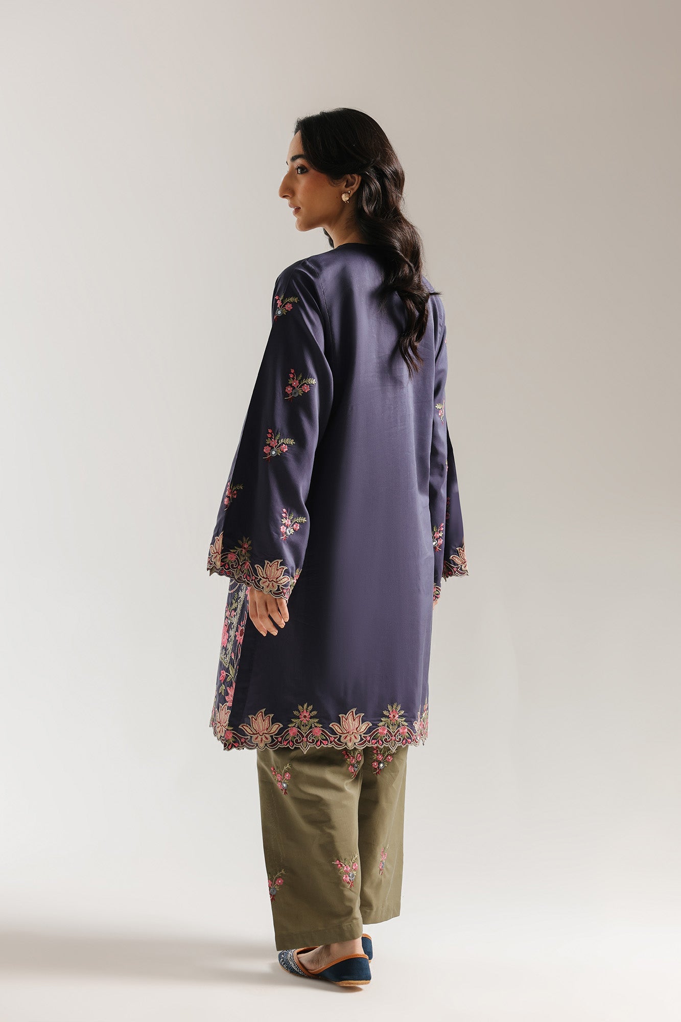 https://cdn.shopify.com/s/files/1/2290/7917/files/E4133-103-905_3.jpg?v=1769505494