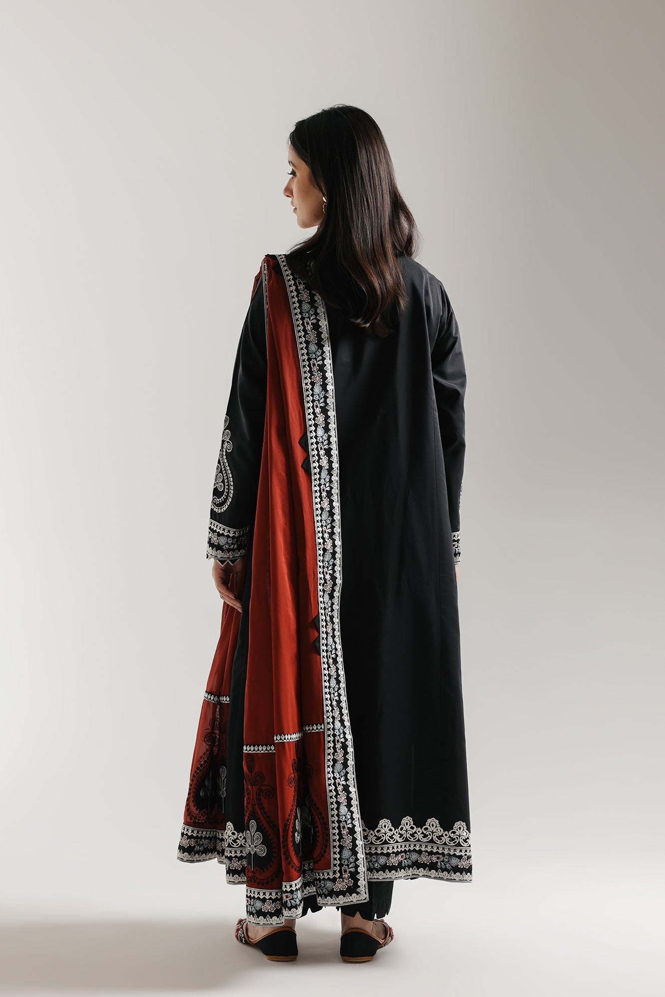 Embroidered Suit (E4135/103/902)