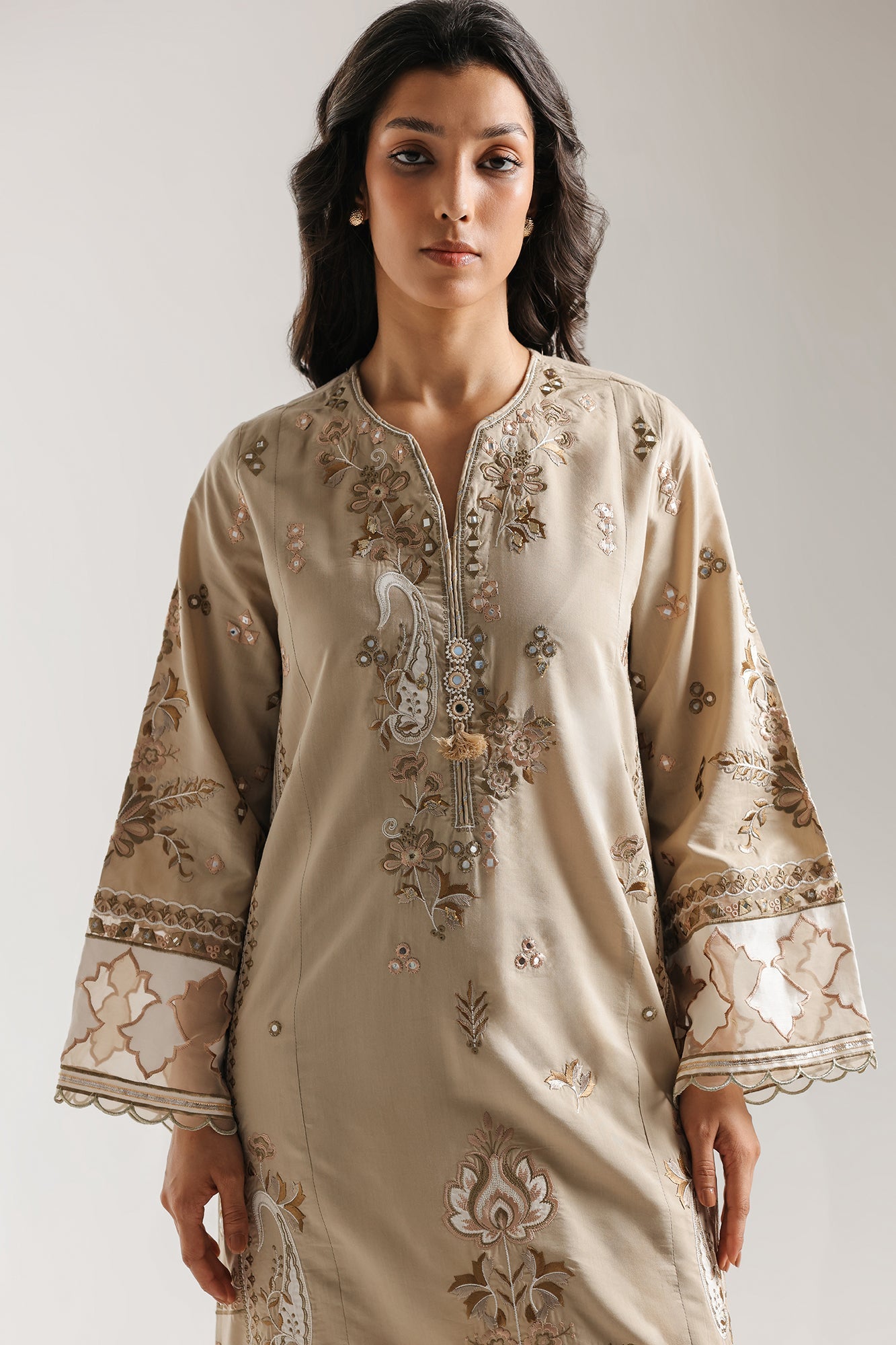 EMBROIDERED KAFTAN (E4138/103/808)