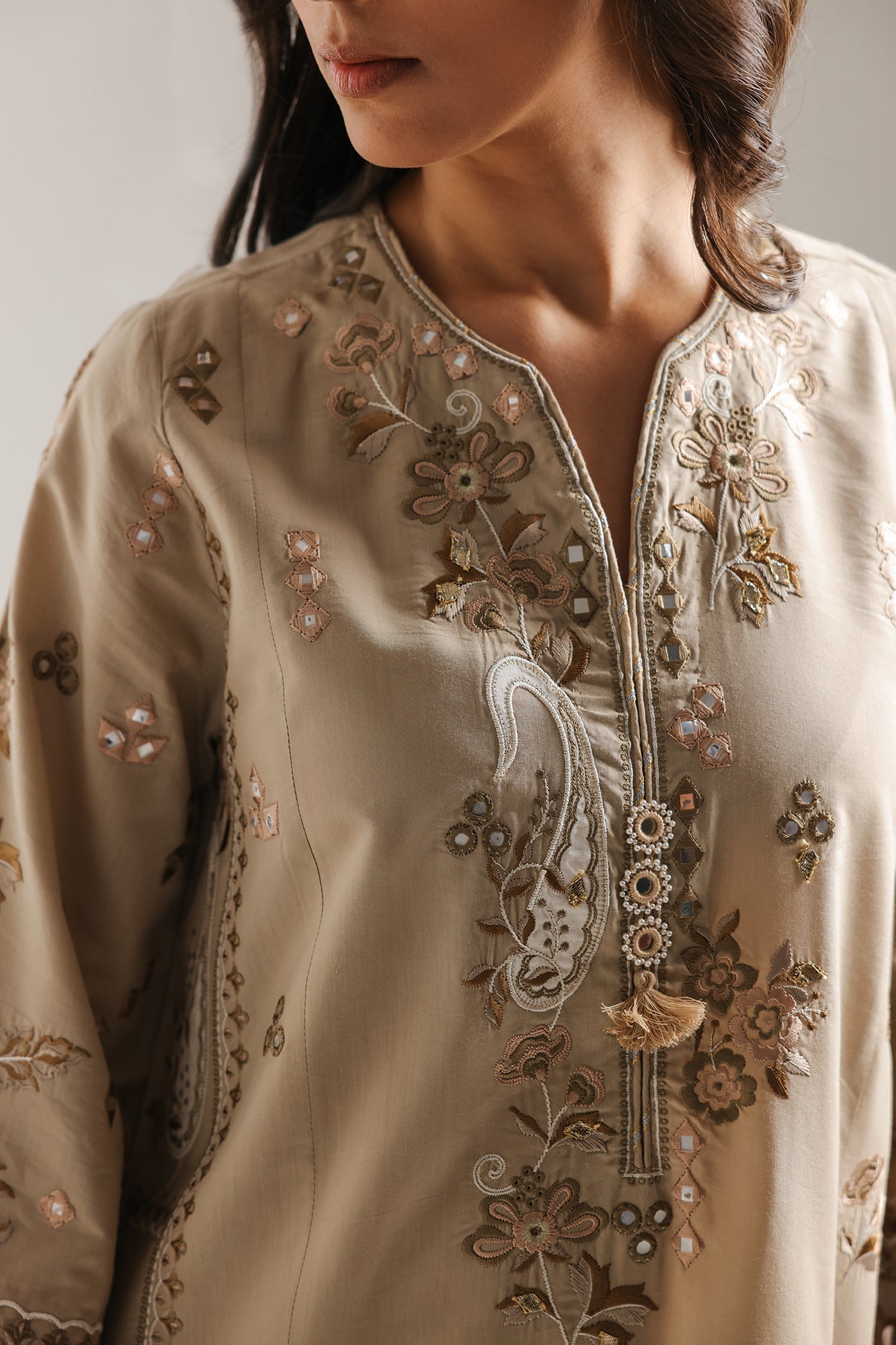 EMBROIDERED KAFTAN (E4138/103/808)