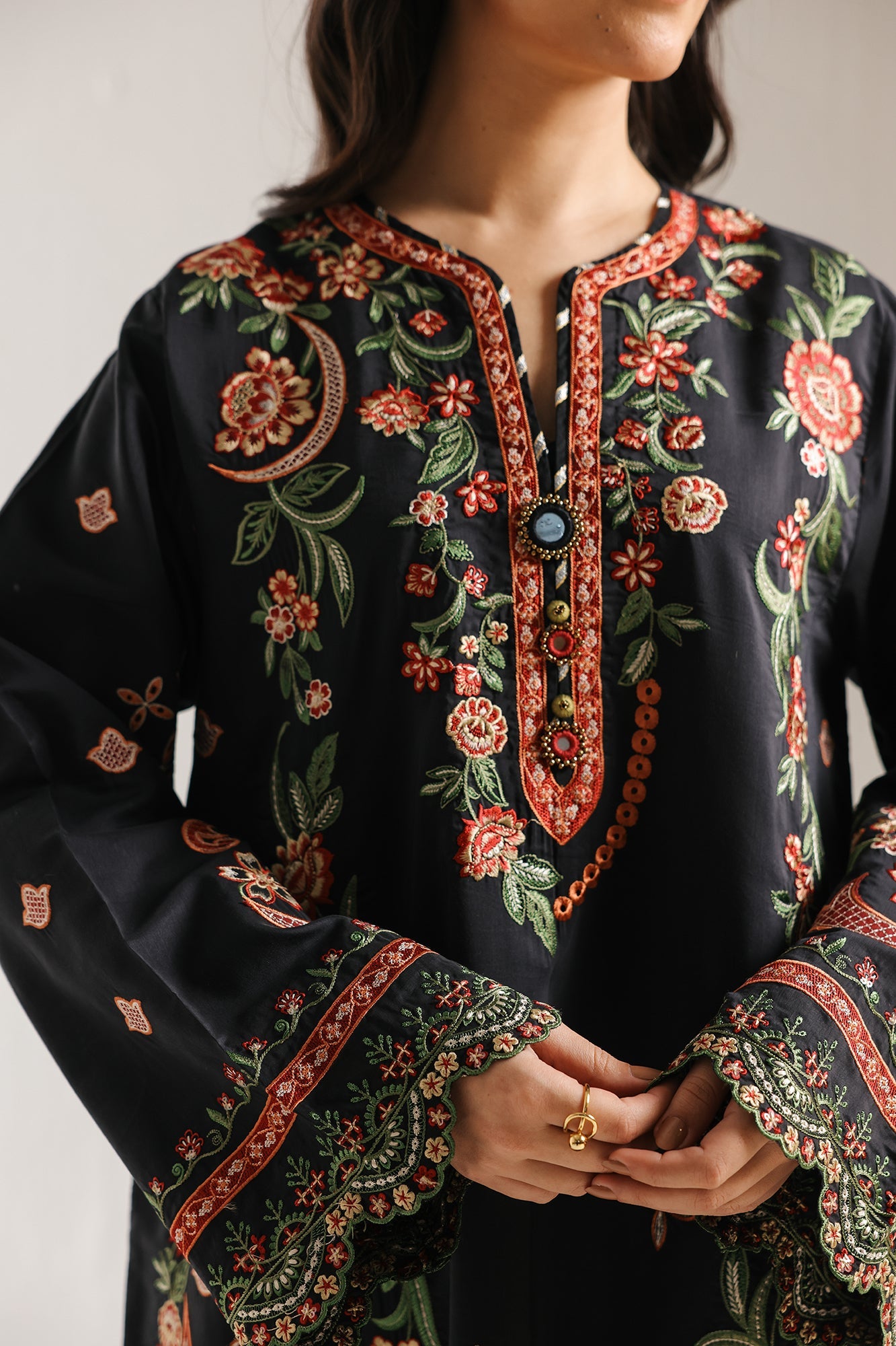 Embroidered Suit (E4140/103/902)
