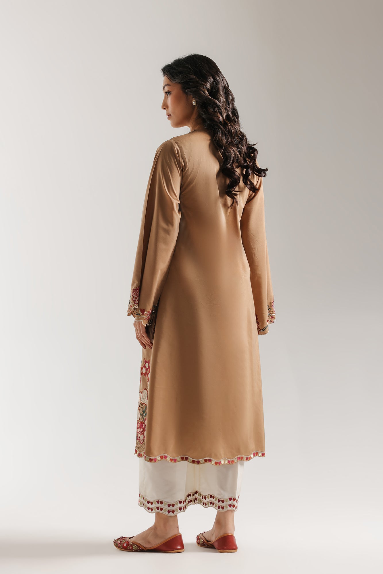 https://cdn.shopify.com/s/files/1/2290/7917/files/E4143-103-816_3.jpg?v=1773307380