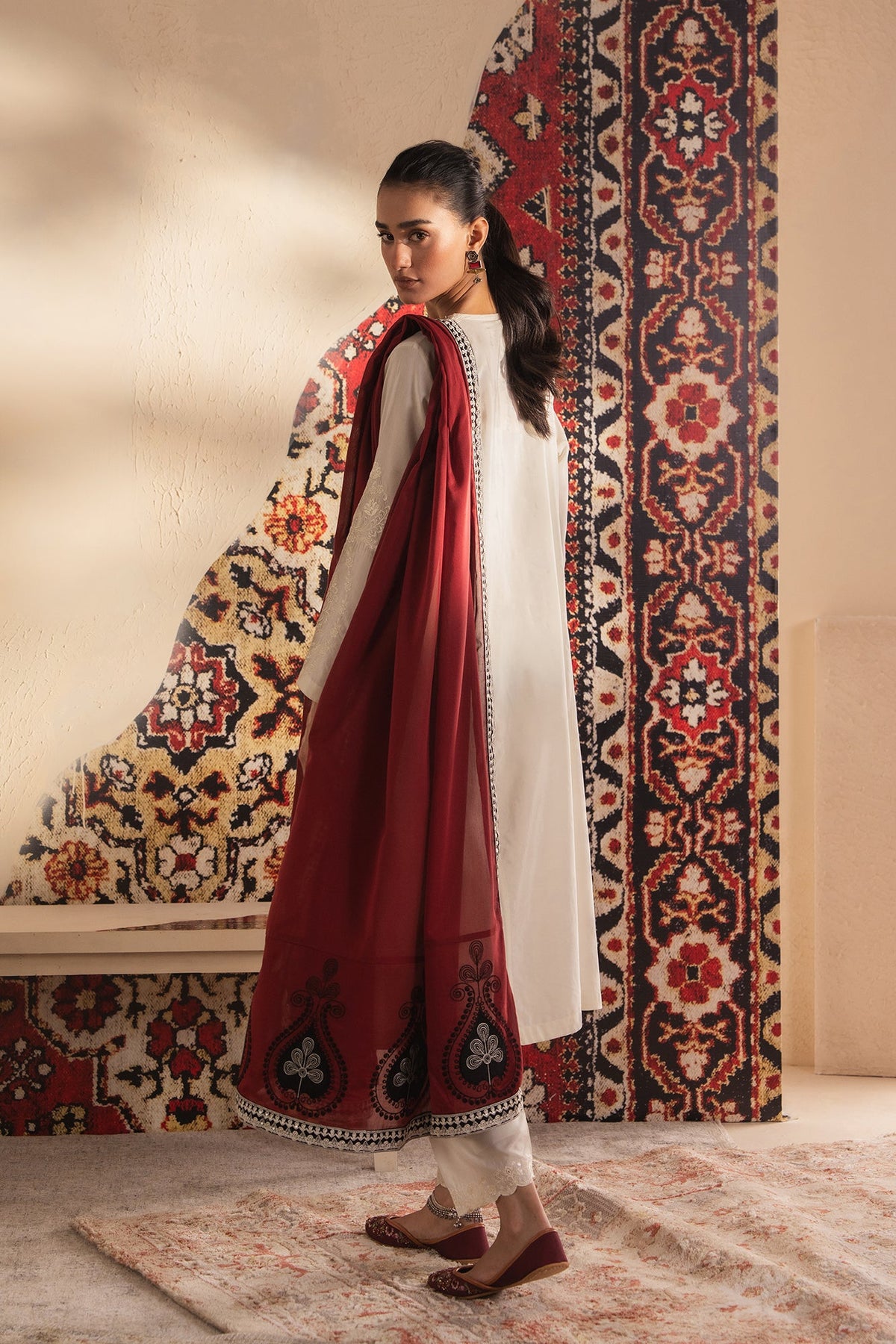 EMBROIDERED SUIT (E4149/103/005)
