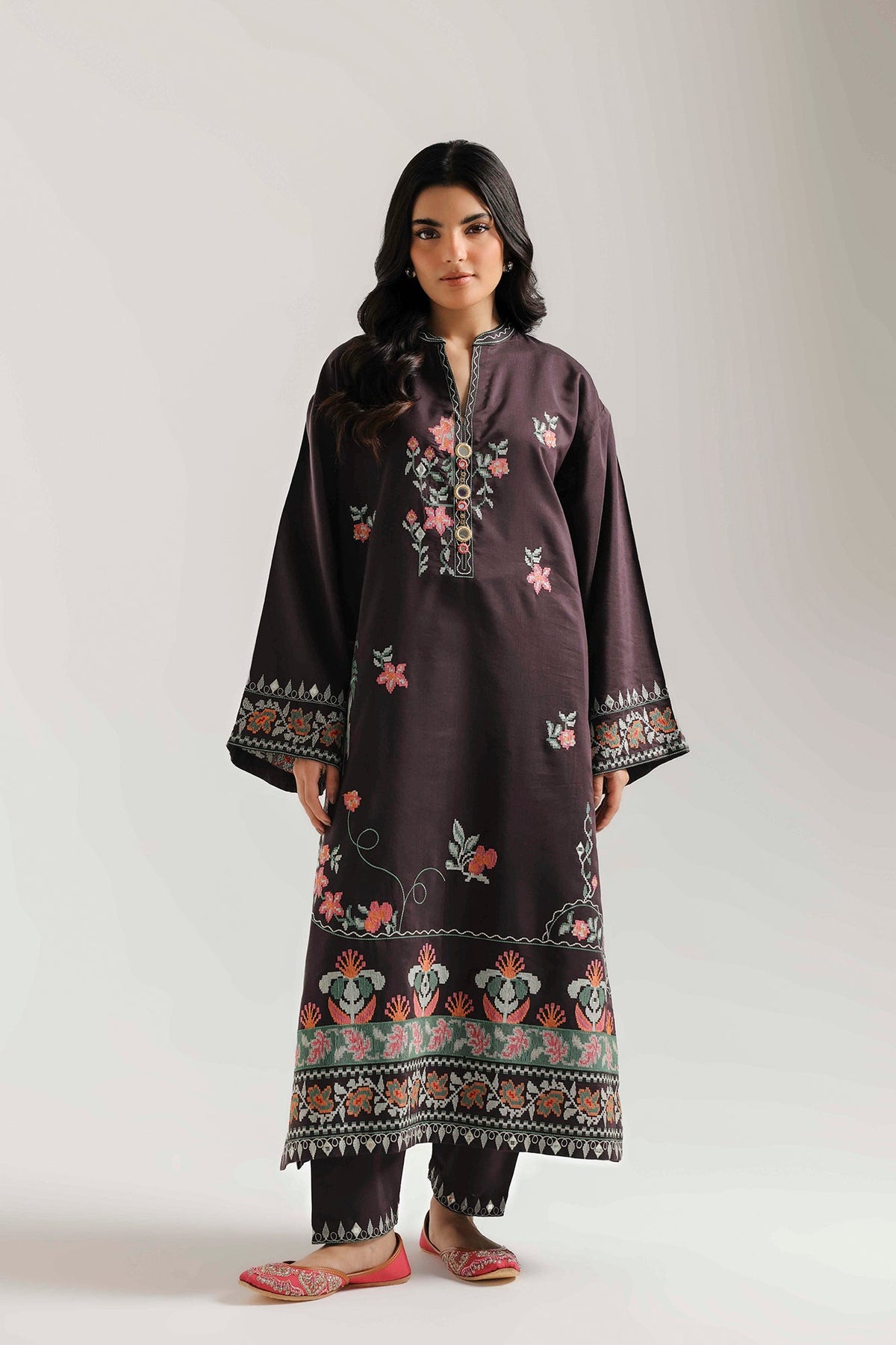 EMBROIDERED SUIT (E4160/103/517)