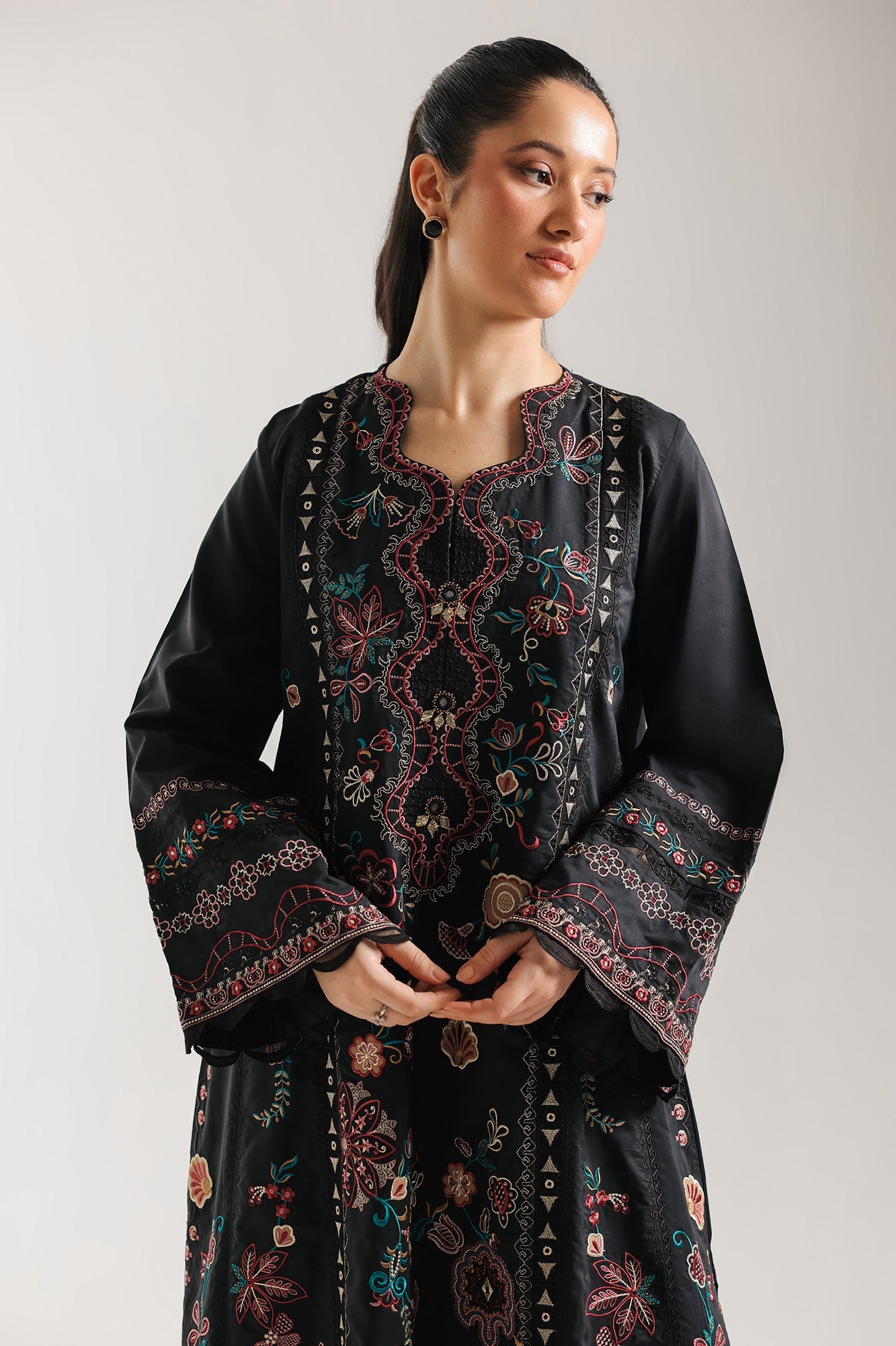 https://cdn.shopify.com/s/files/1/2290/7917/files/E4165-103-902_4.jpg?v=1772444915