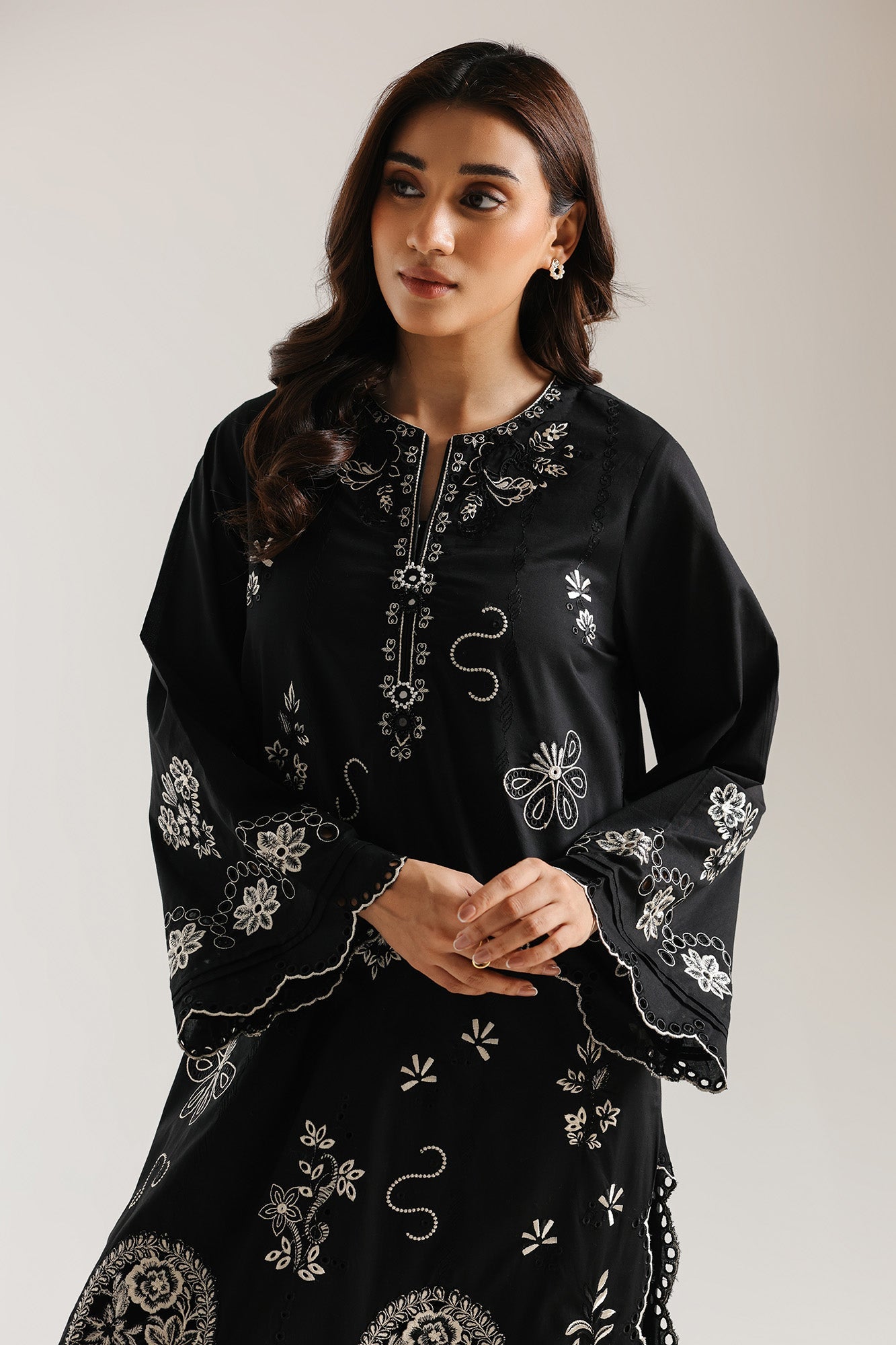 Embroidered Suit (E4213/103/902)