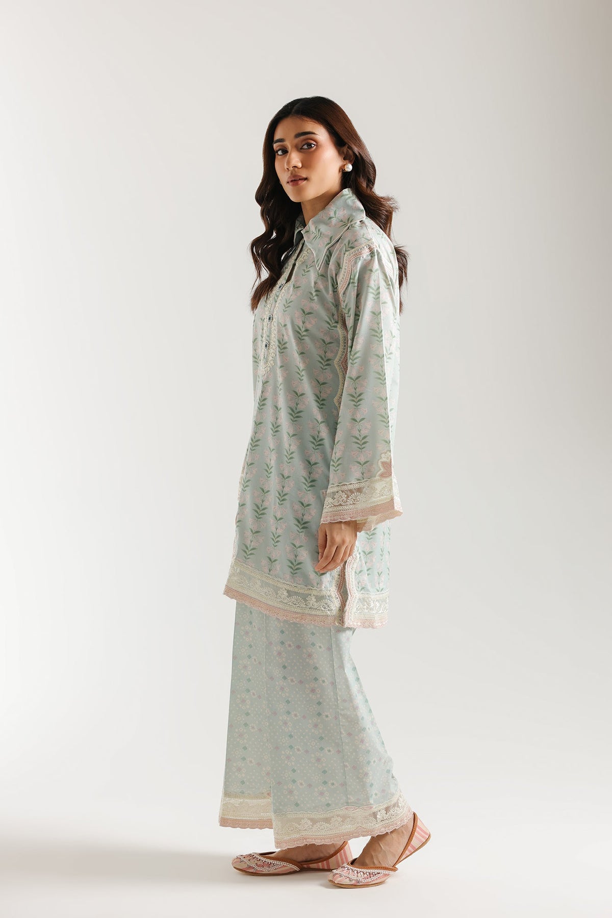 Ethnic